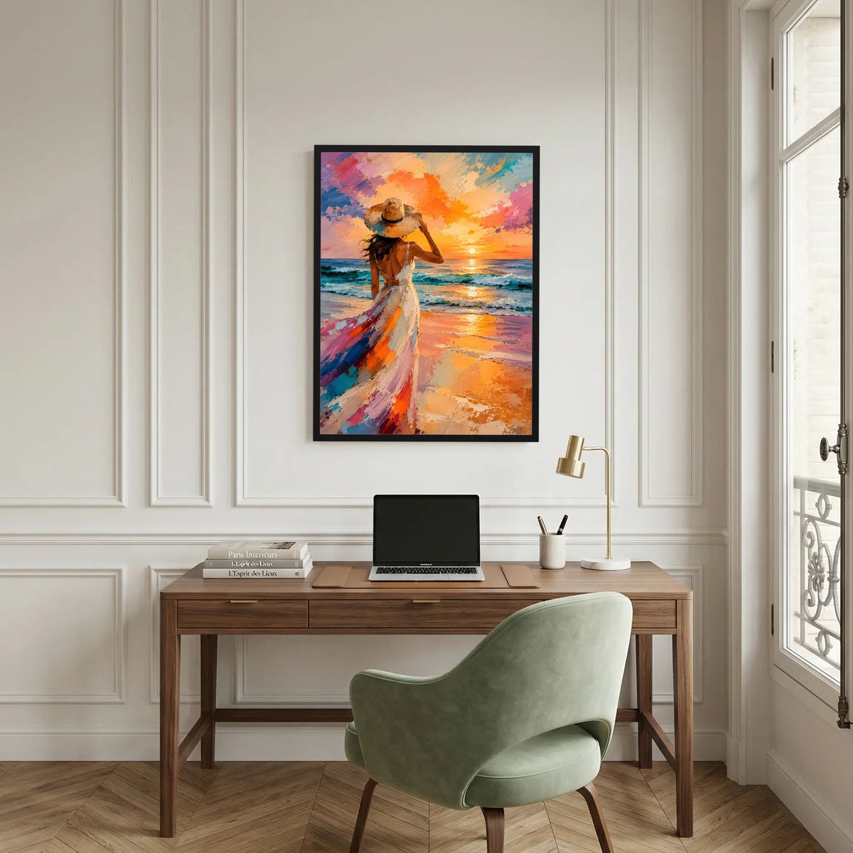 Schwarz gerahmtes Wandposter: Frau am Strand bei Sonnenuntergang, bunte Pinseloptik