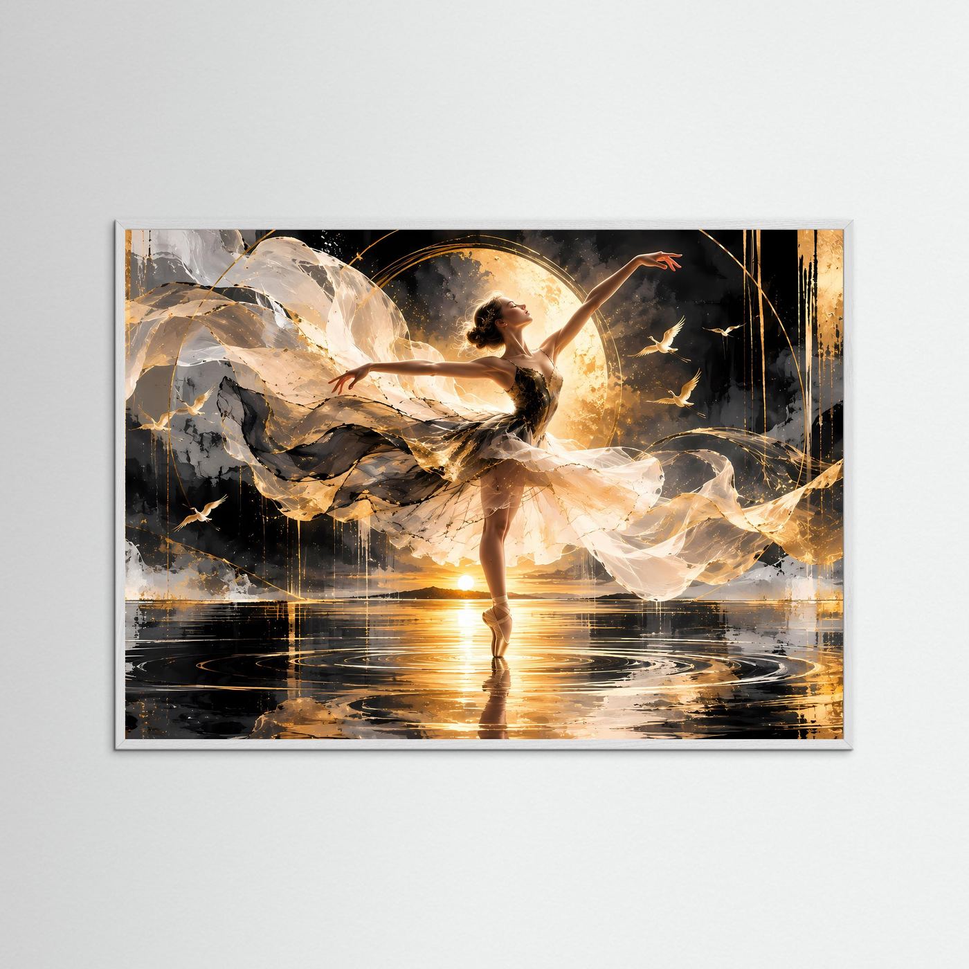 Querformatiges Poster mit Ballerina-Motiv in Schwarz und Gold, im hellen Holzrahmen