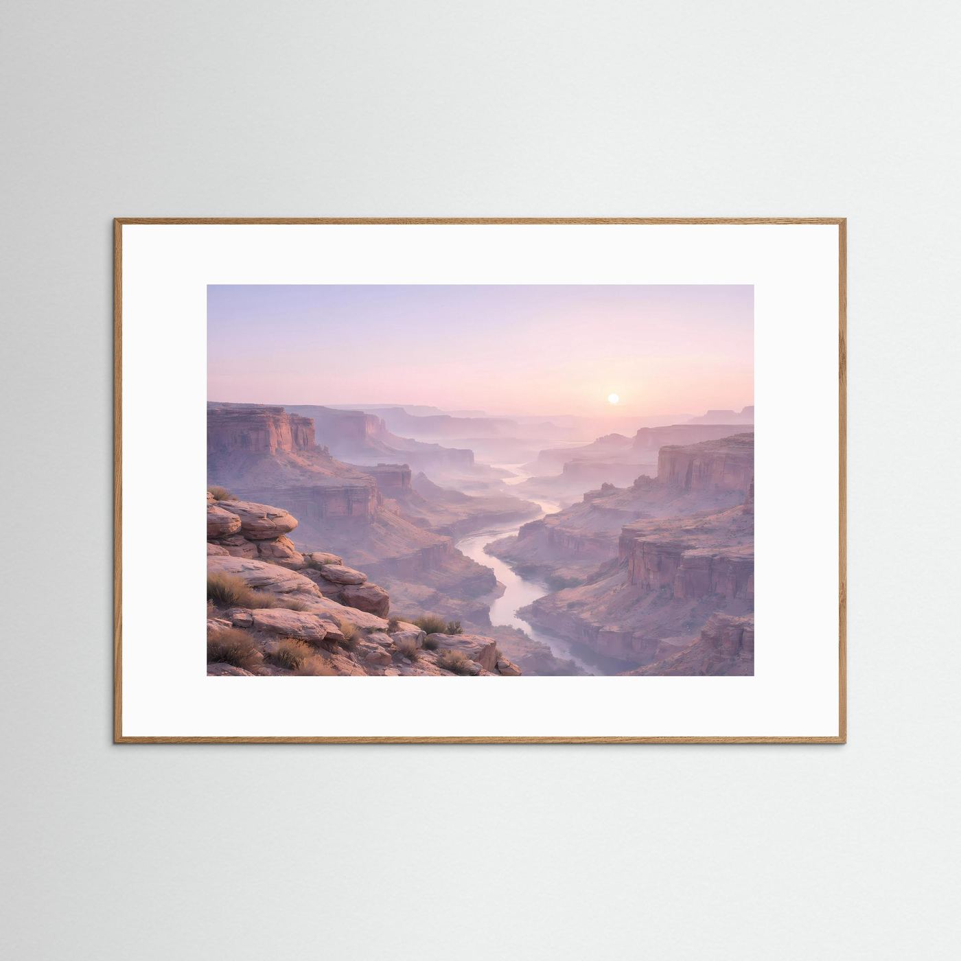 Canyon-Wandbild mit hellem Holzrahmen und weißem Passepartout