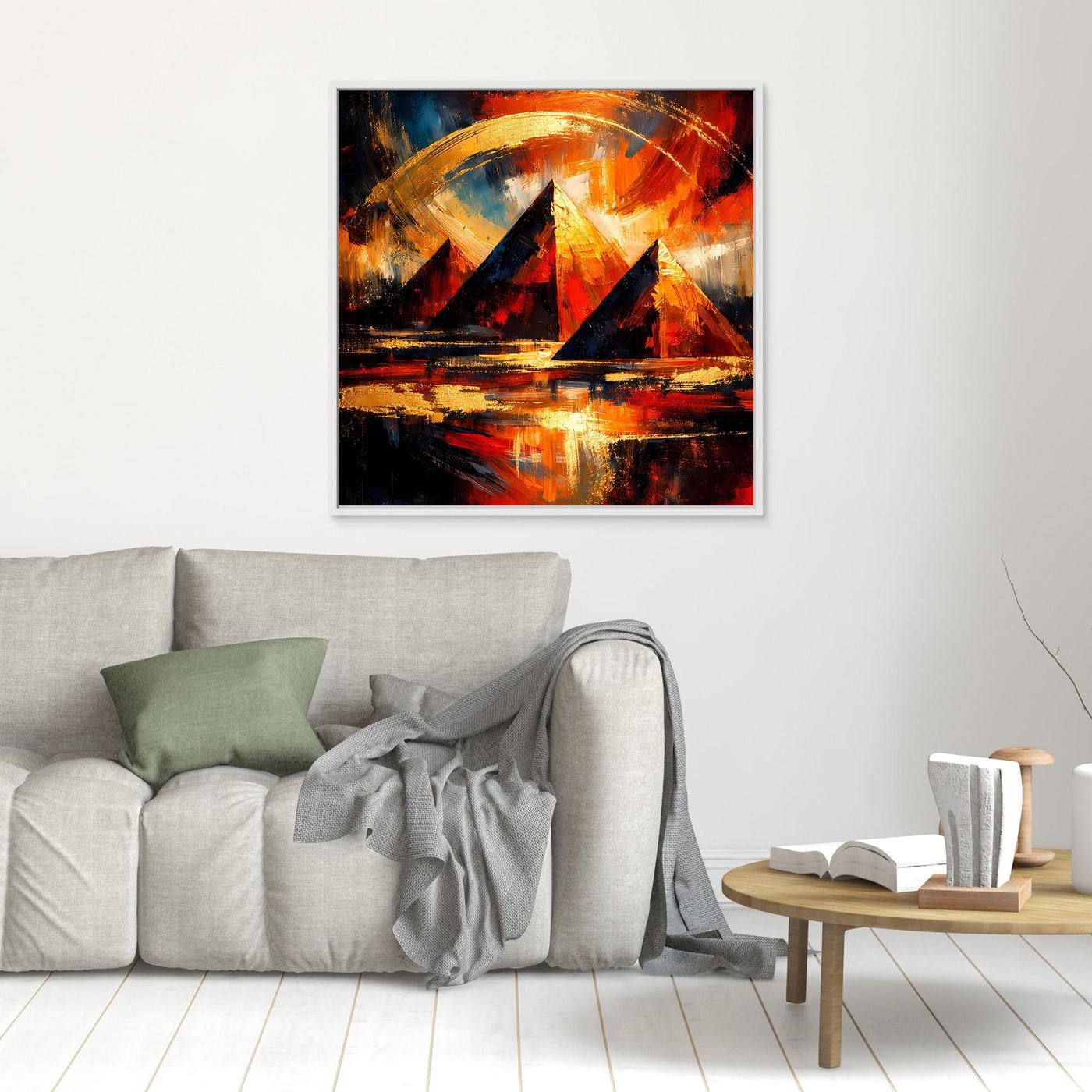 Leinwandbild mit abstrakten Pyramiden, goldene Akzente und warme Rot-Orange Farbtöne