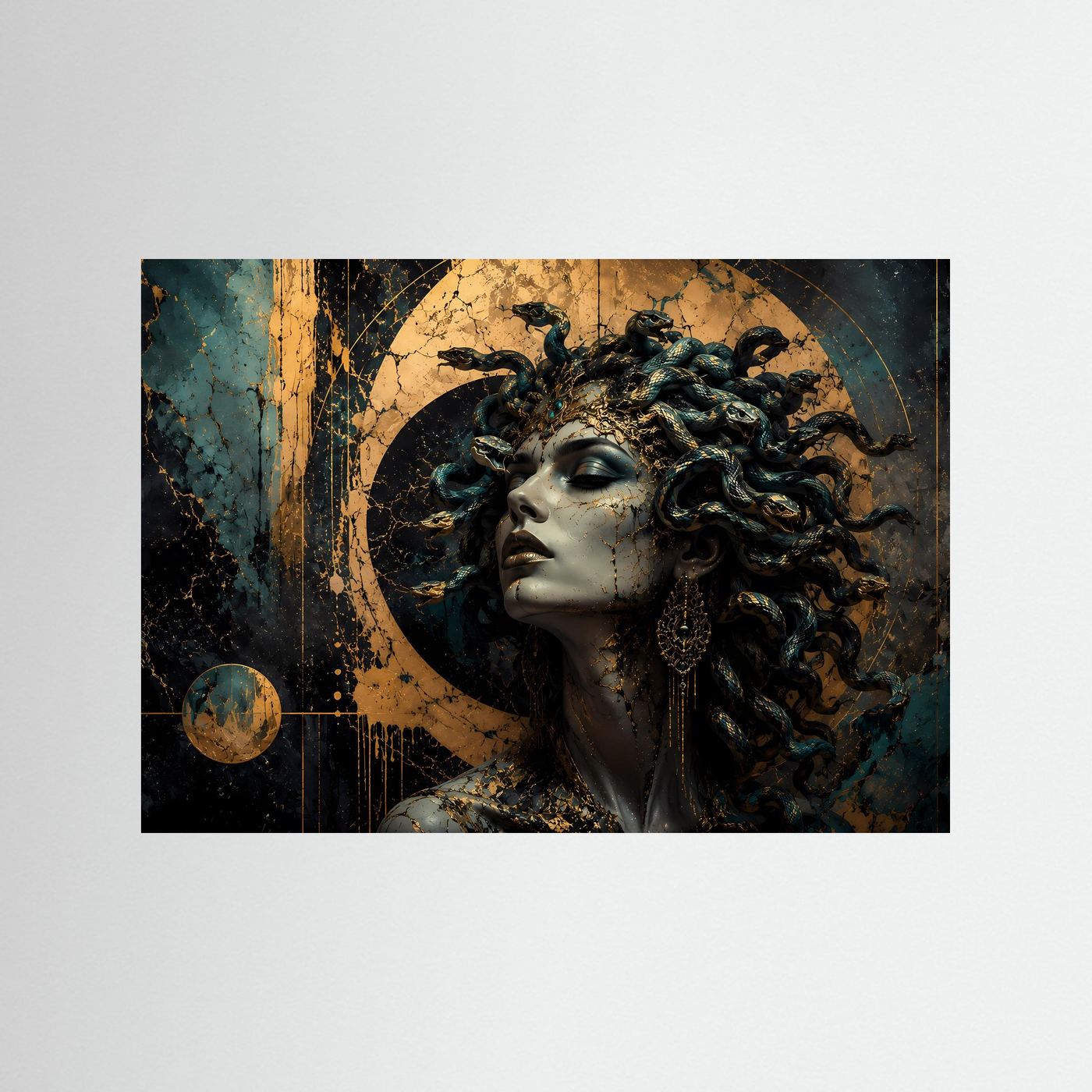 Medusa Poster Schwarz Gold | Mythologische Wandkunst | Elegantes Gorgonen Porträt | Dunkle Fantasy Kunst | Luxuriöse Leinwand