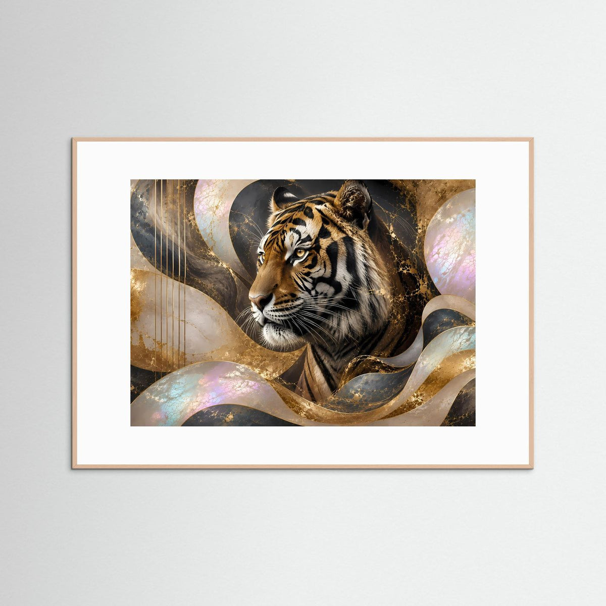 Abstraktes Tigermotiv, Tigerkopf in Gold- und Perlmuttfarben, heller brauner Rahmen