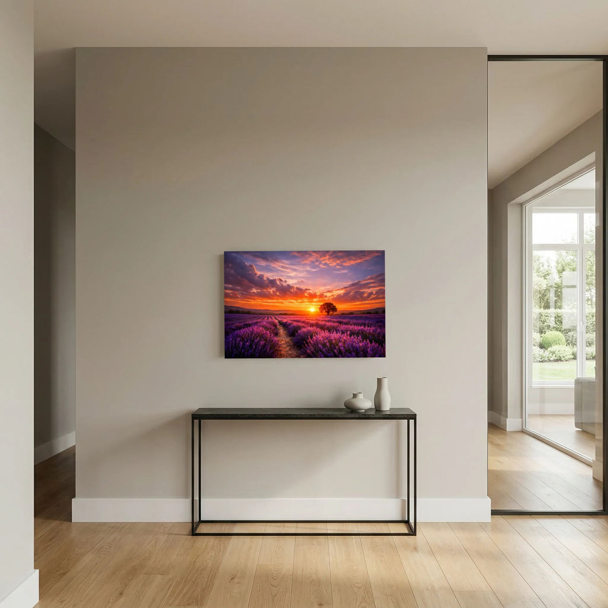 Horizontales Wandbild mit Lavendelfeld und Sonnenuntergang an der Wand im Flur.