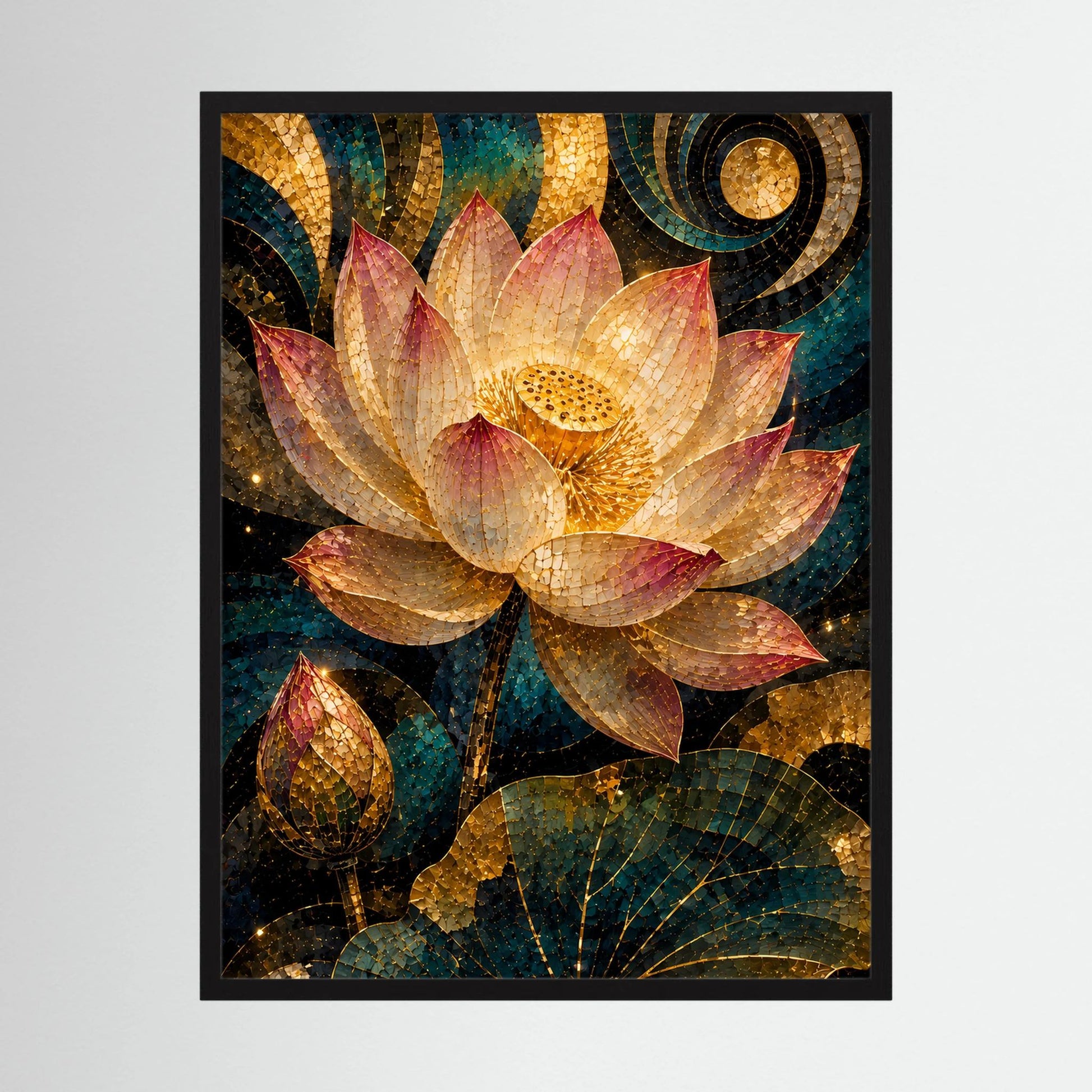 Hochformatiges Poster mit Lotusblüte in Gold, Petrol und Rosa, im schwarzen Rahmen