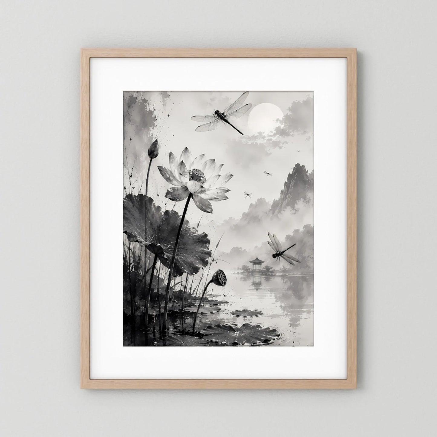 Hellholzfarbener Rahmen für Hochformat-Poster mit Lotusblüten und Libellen, Schwarzweiß
