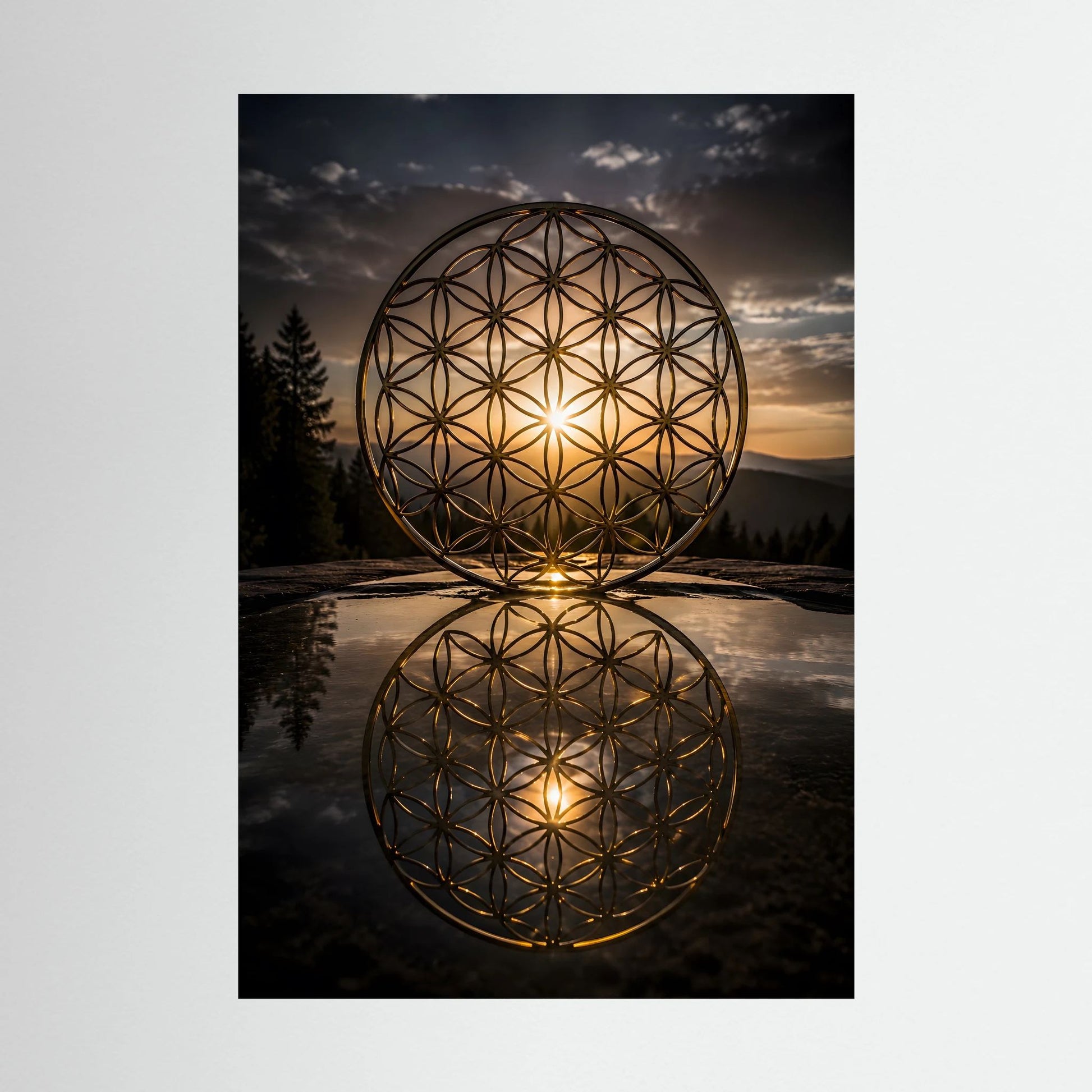 Hochformatiges Poster mit goldener Blume des Lebens in zwei reflektierten Kreisen, ohne Rahmen.