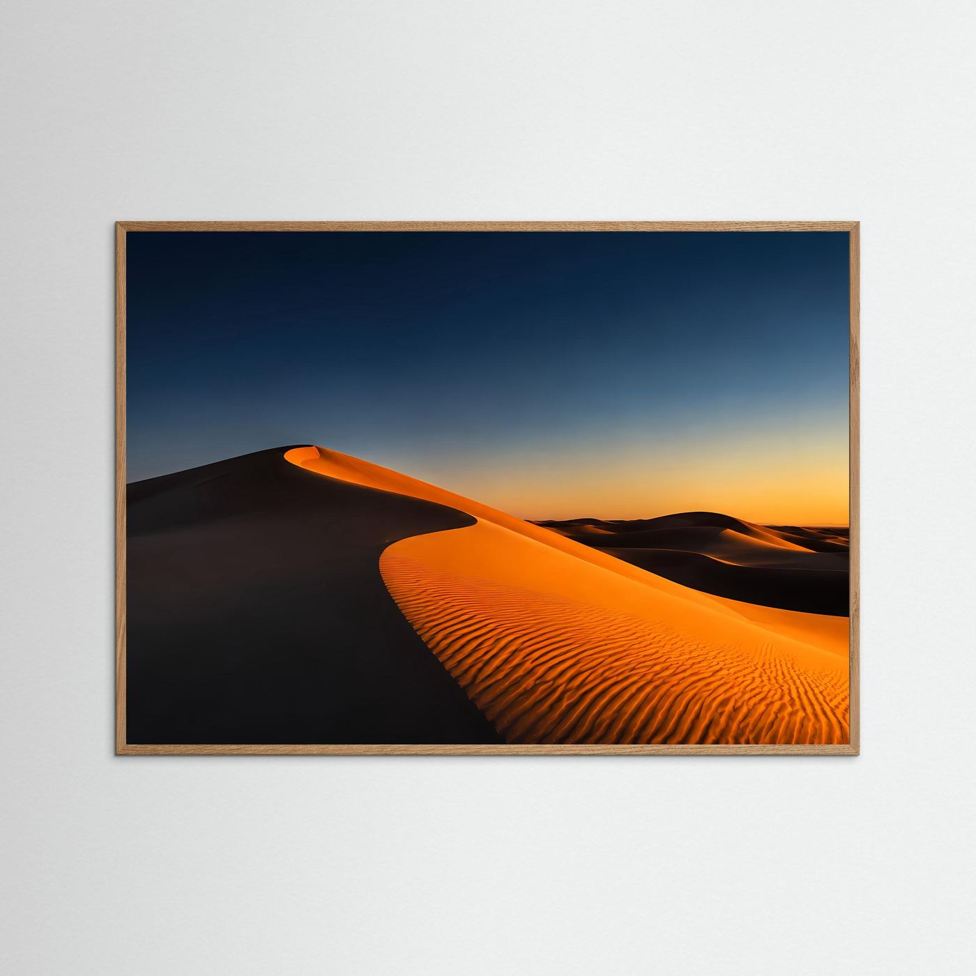 Goldene Wüstendünen bei Sonnenuntergang | Minimalistische Wüstenlandschaft