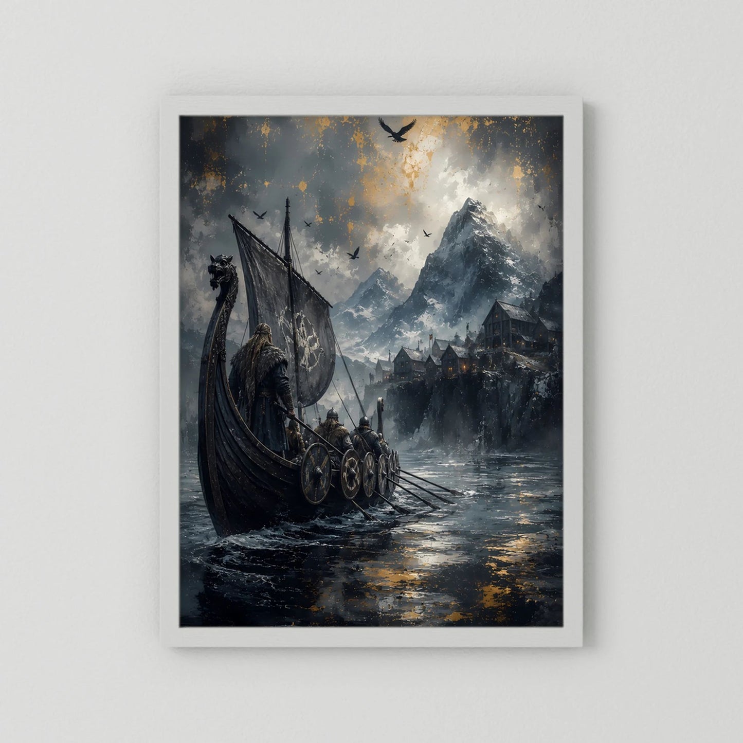 Poster ohne Rahmen, weißer Rand mit Drachenboot auf Wasser und felsigen Bergen