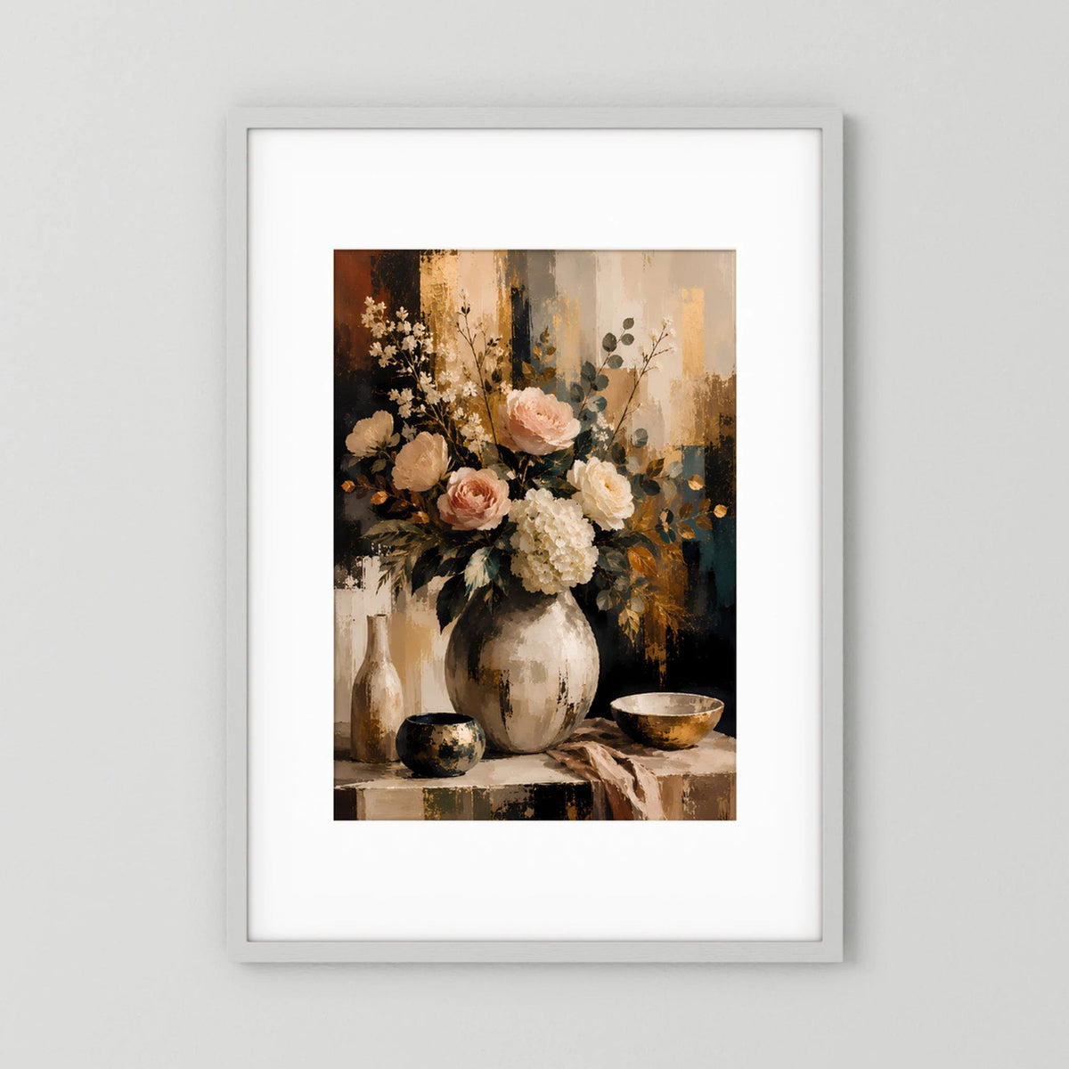 Blumenstillleben-Poster im Hochformat: Rosen und Hortensien in Vase, weiß gerahmt