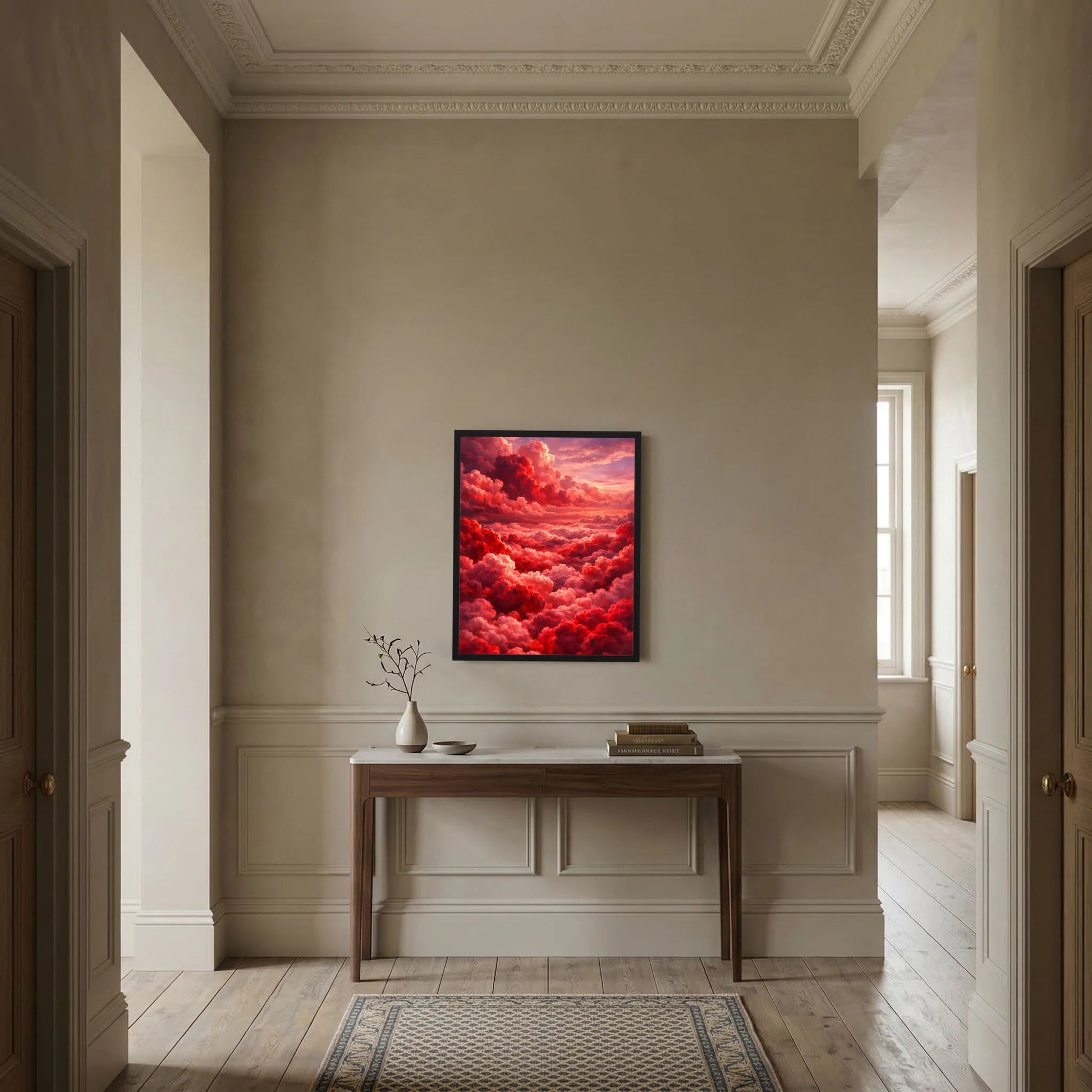 Kleines, gerahmtes Kunstposter mit roten Wolken und Abendhimmel im schwarzen Rahmen.