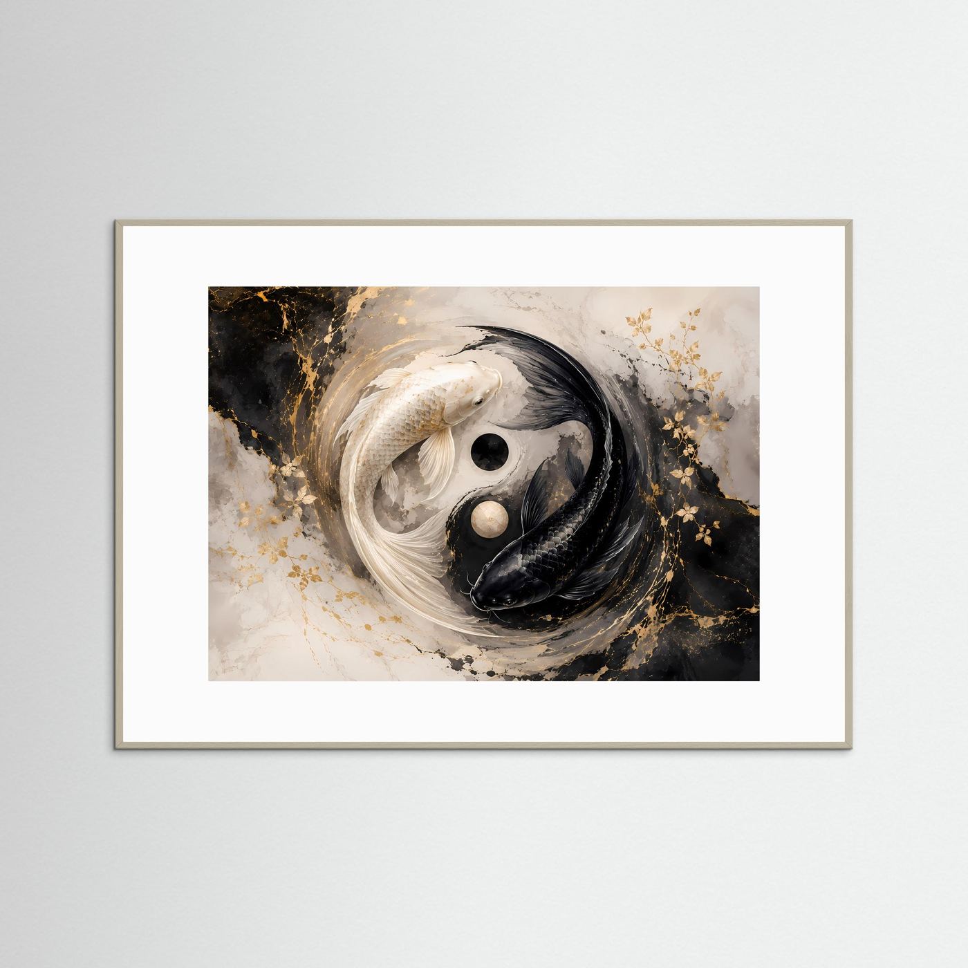 Gerahmtes Yin-Yang-Koi-Karpfenbild in Schwarz und Gold, heller Holzrahmen