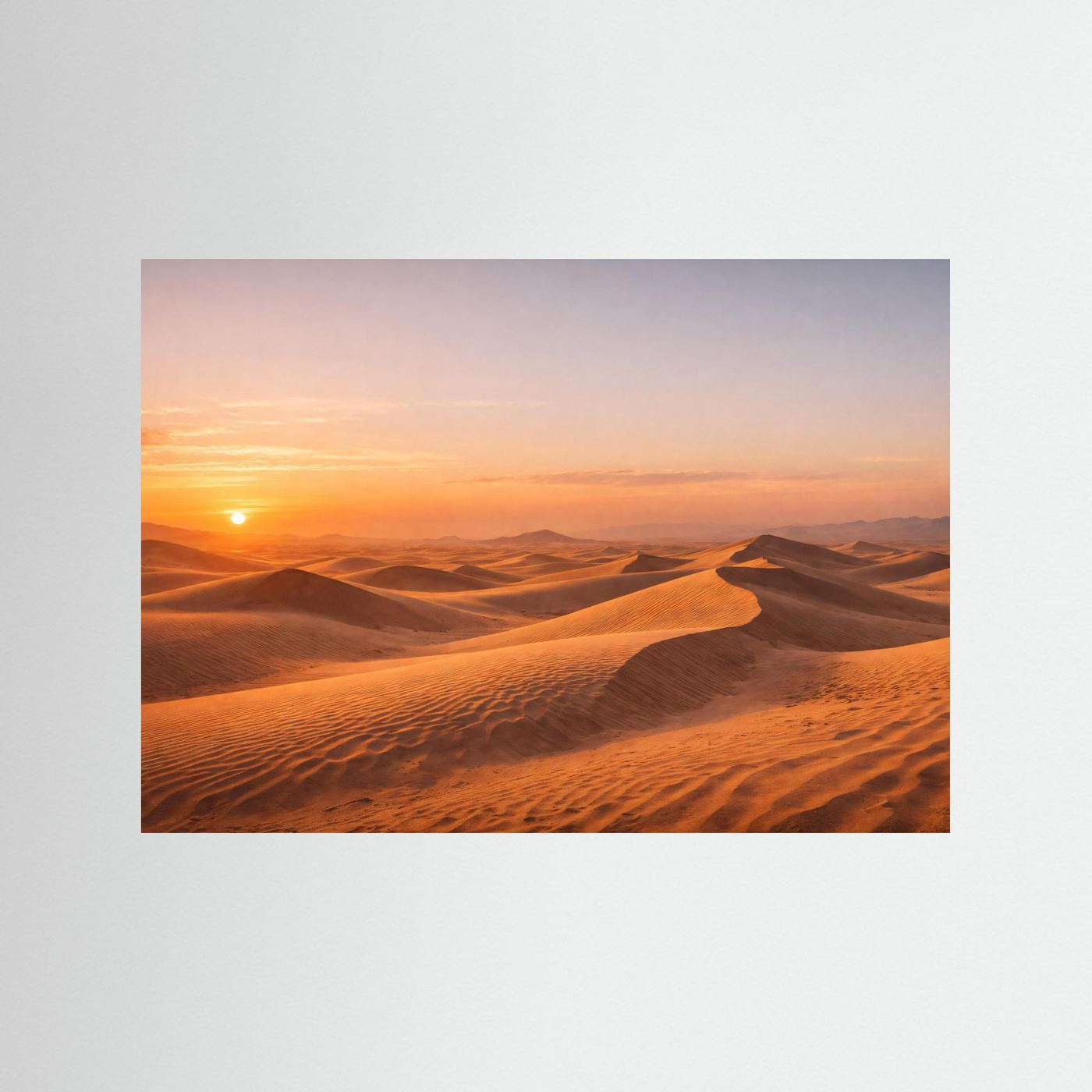 Panorama-Poster mit Wüstendünen und tiefstehender Sonne im Sonnenuntergang
