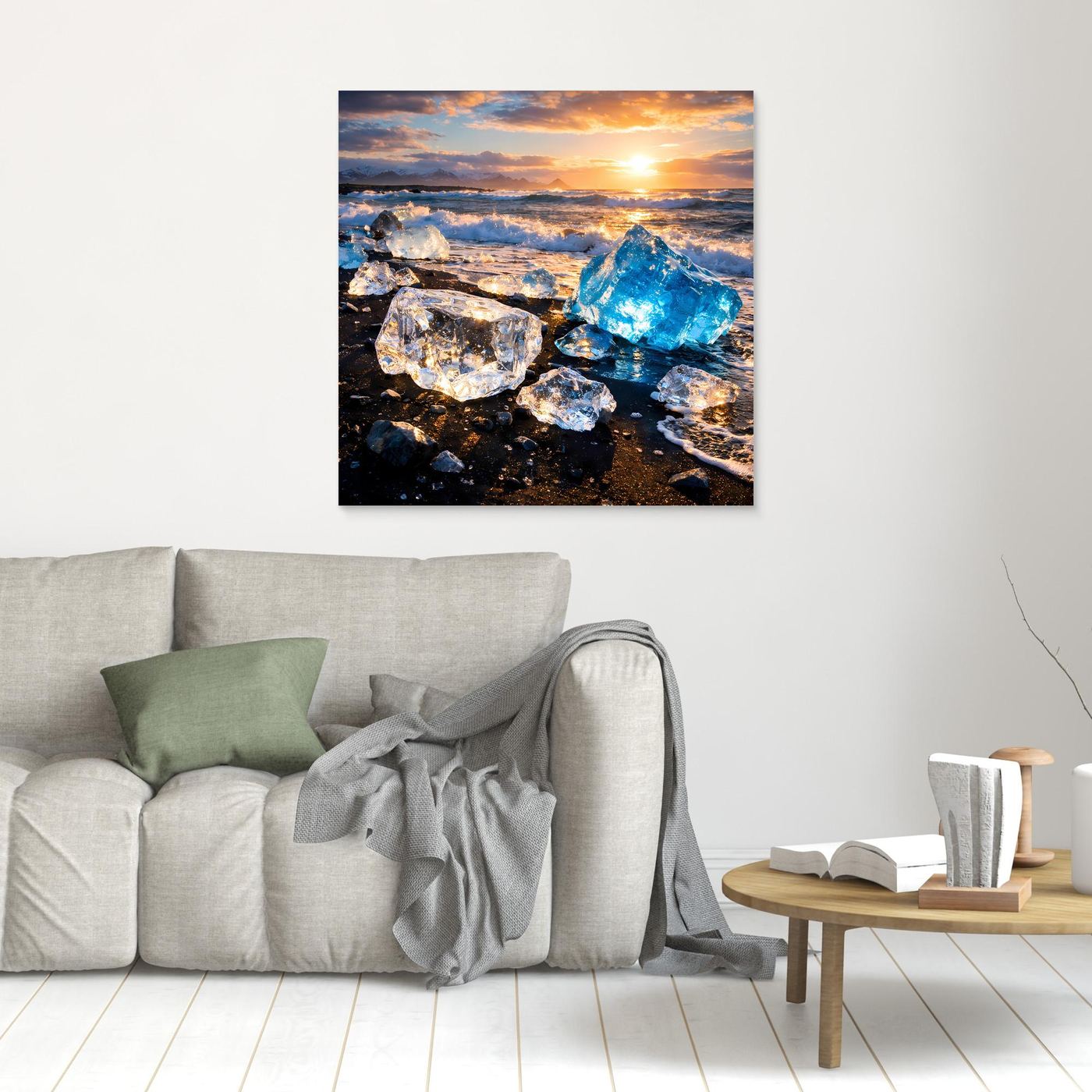 Leinwandbild an der Wand: Eisschollen am Strand bei Sonnenuntergang