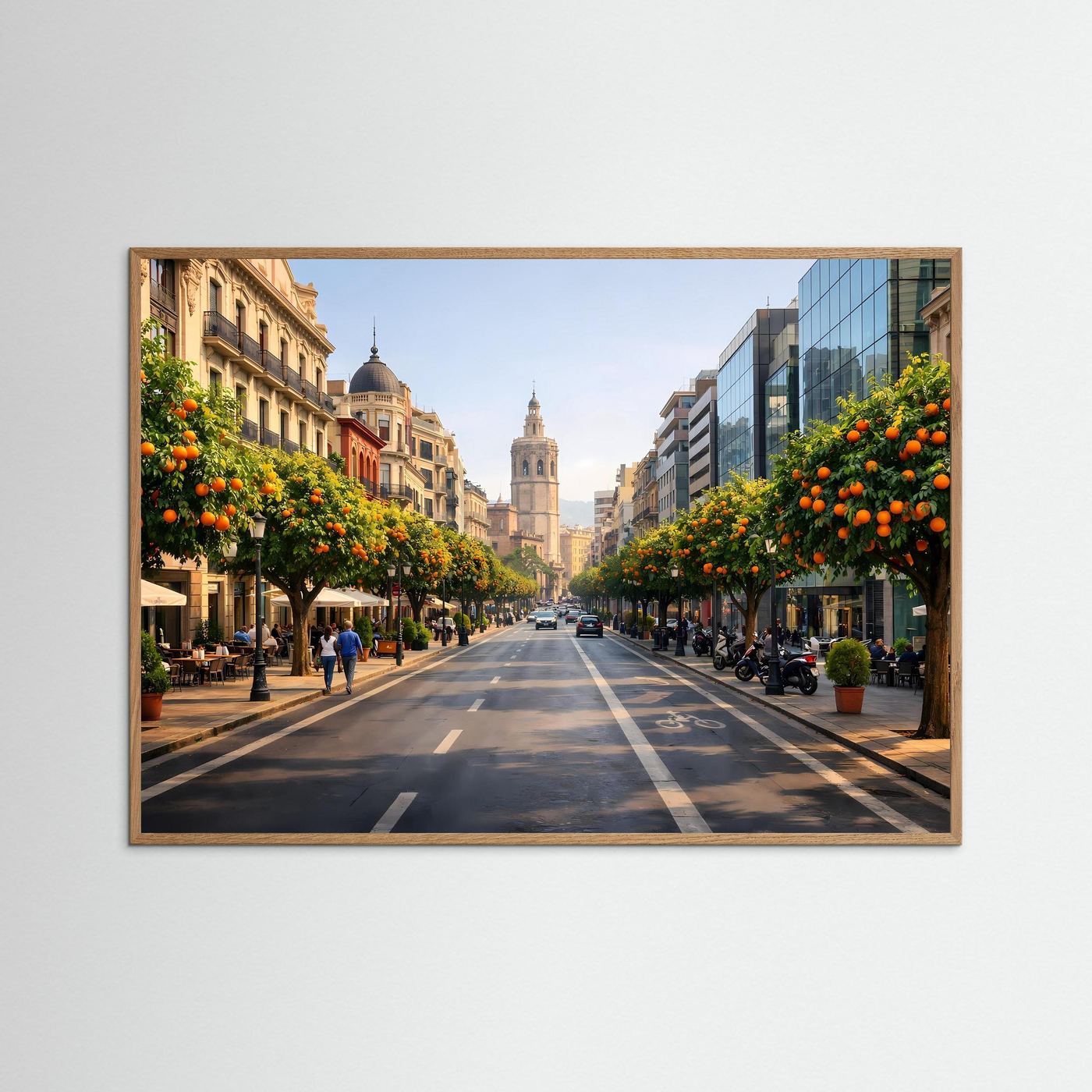 Wandbild-Poster: Stadtstraße mit Orangenbäumen und historischen Gebäuden, heller Holzrahmen