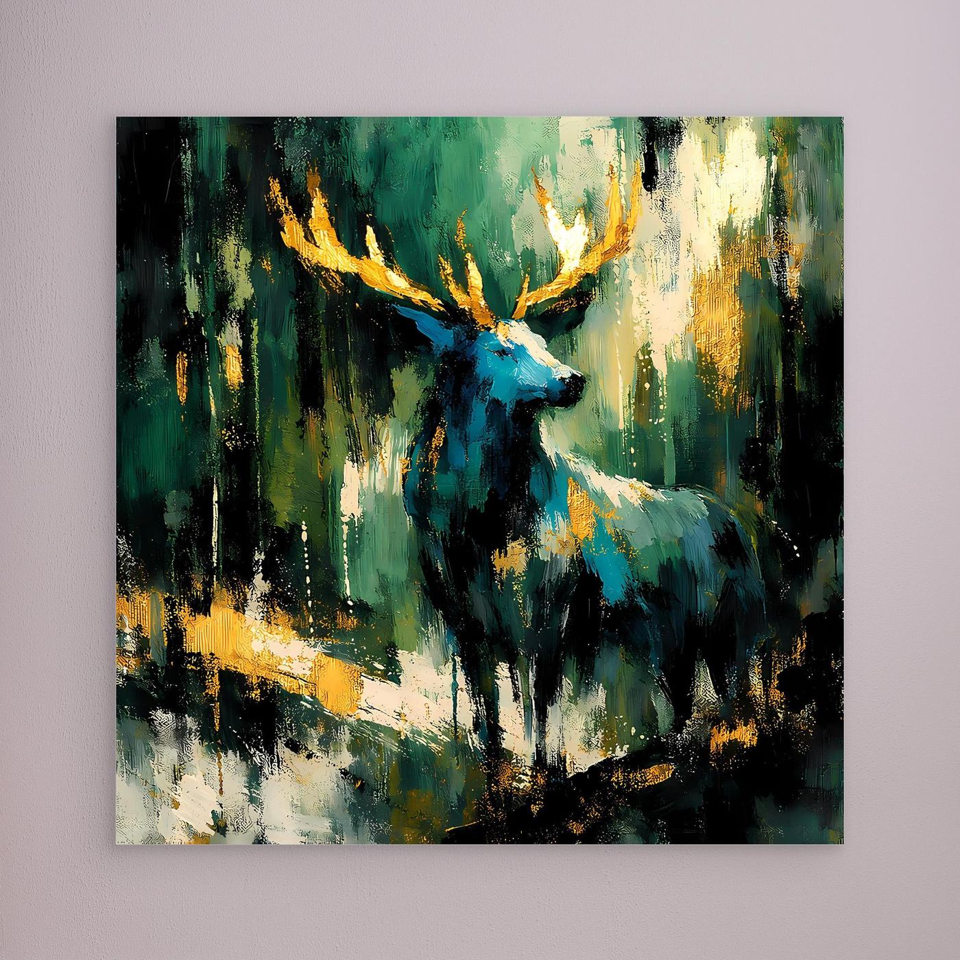 Leinwand-Wandbild mit hellem Rand: abstrakter Hirsch in Grün, Blau und Gold
