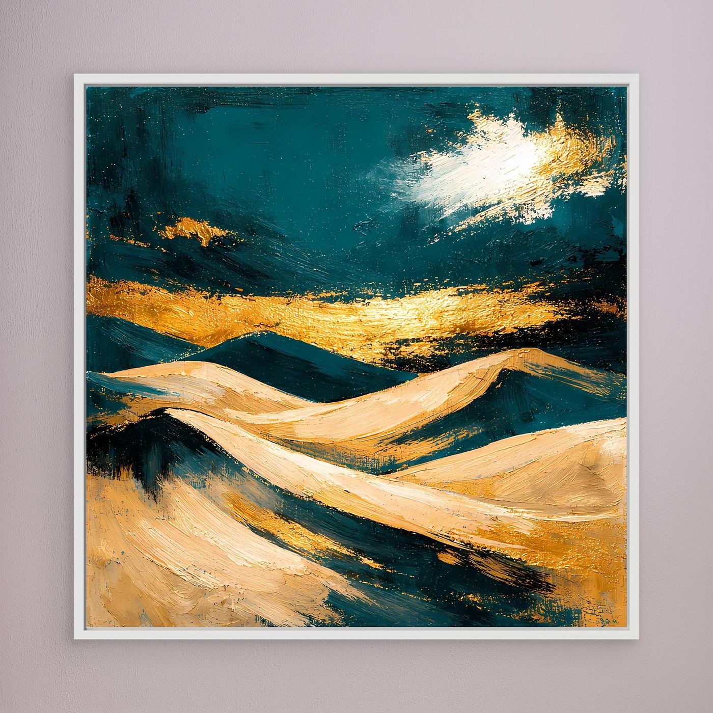 Wandbild mit abstrakter Dünenlandschaft in Petrol, Beige und Gold, weißer Rahmen