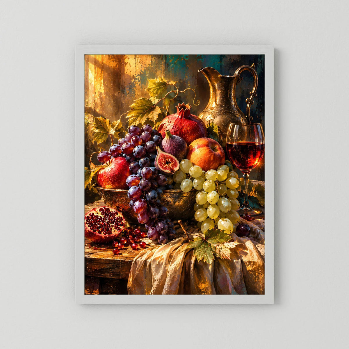 Poster im hellen Rahmen mit Trauben, Feigen, Granatapfel und Wein.