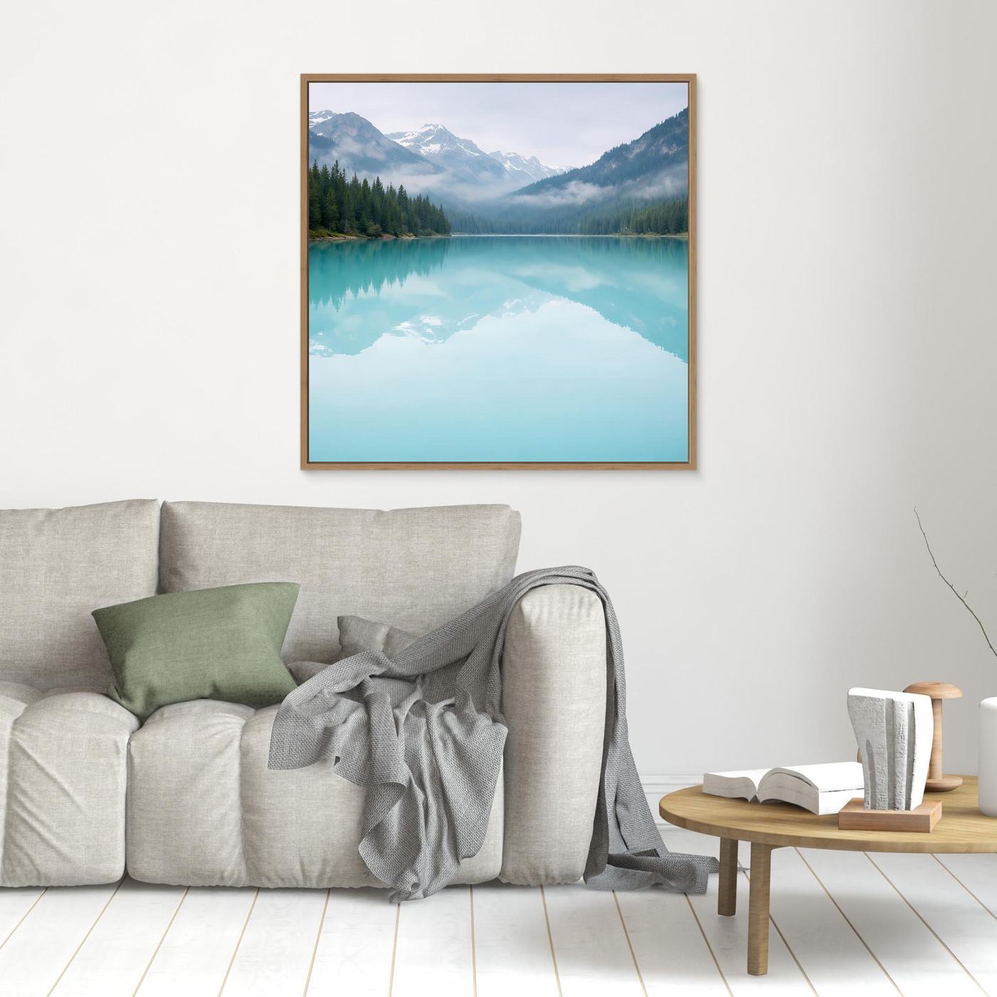 Leinwandbild Bergsee mit türkiser Spiegelung, Berge & Tannenwald, beige-braun gerahmt