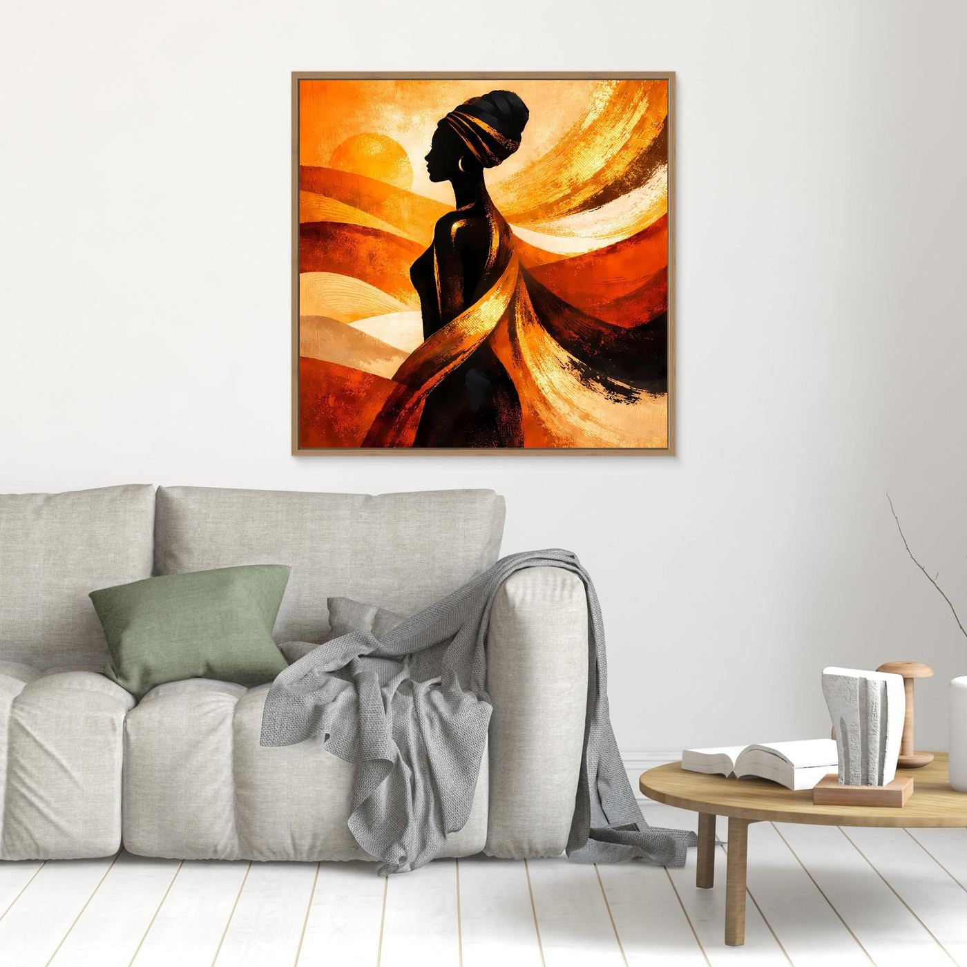 Quadratisches Leinwandbild mit Silhouette einer afrikanischen Frau, abstrakt in Orange und Gold, goldener Rahmen