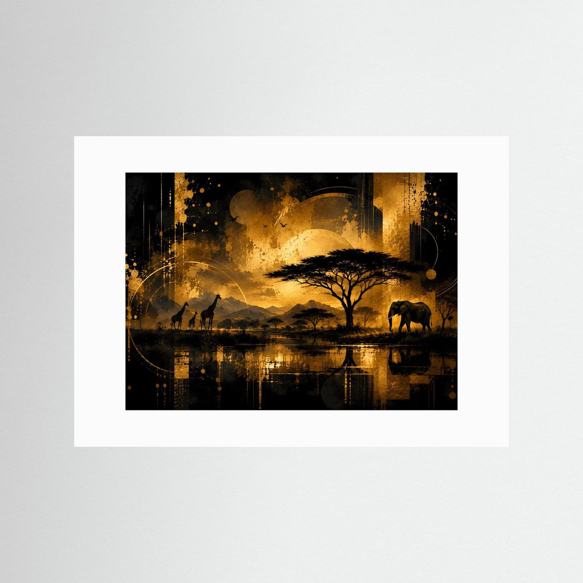 Poster im Querformat: goldene Savanne mit Elefant und Giraffen, Baum und Spiegelung, weißer Rand