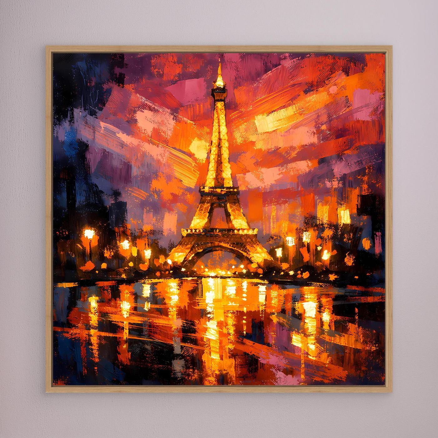 Leinwandbild mit abstraktem Eiffelturm, orange-rotes Lichtspiel, goldene Spiegelung im Wasser
