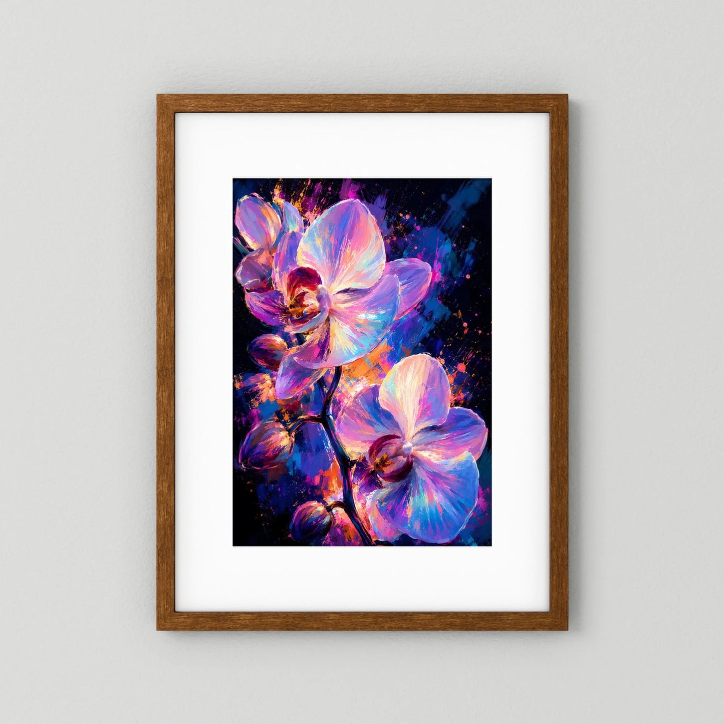 Gerahmtes Poster mit braunem Holzrahmen und Orchideen in Pink, Violett und Blau