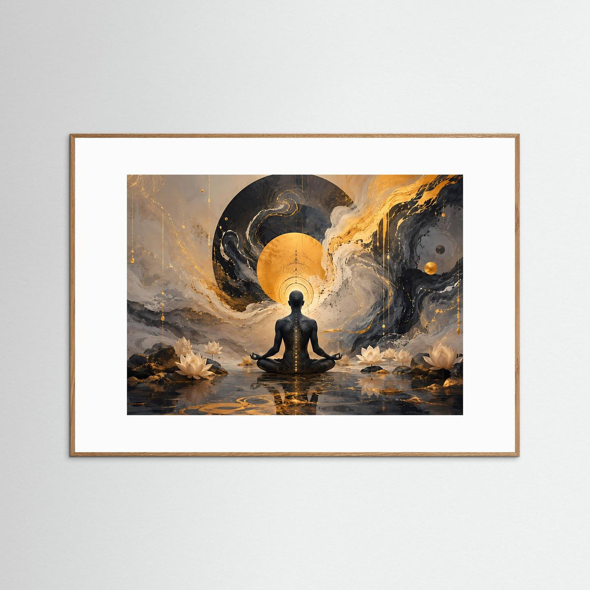 Meditationsposter mit schwarzer Buddha-Silhouette und goldener Spirale, heller Holzrahmen