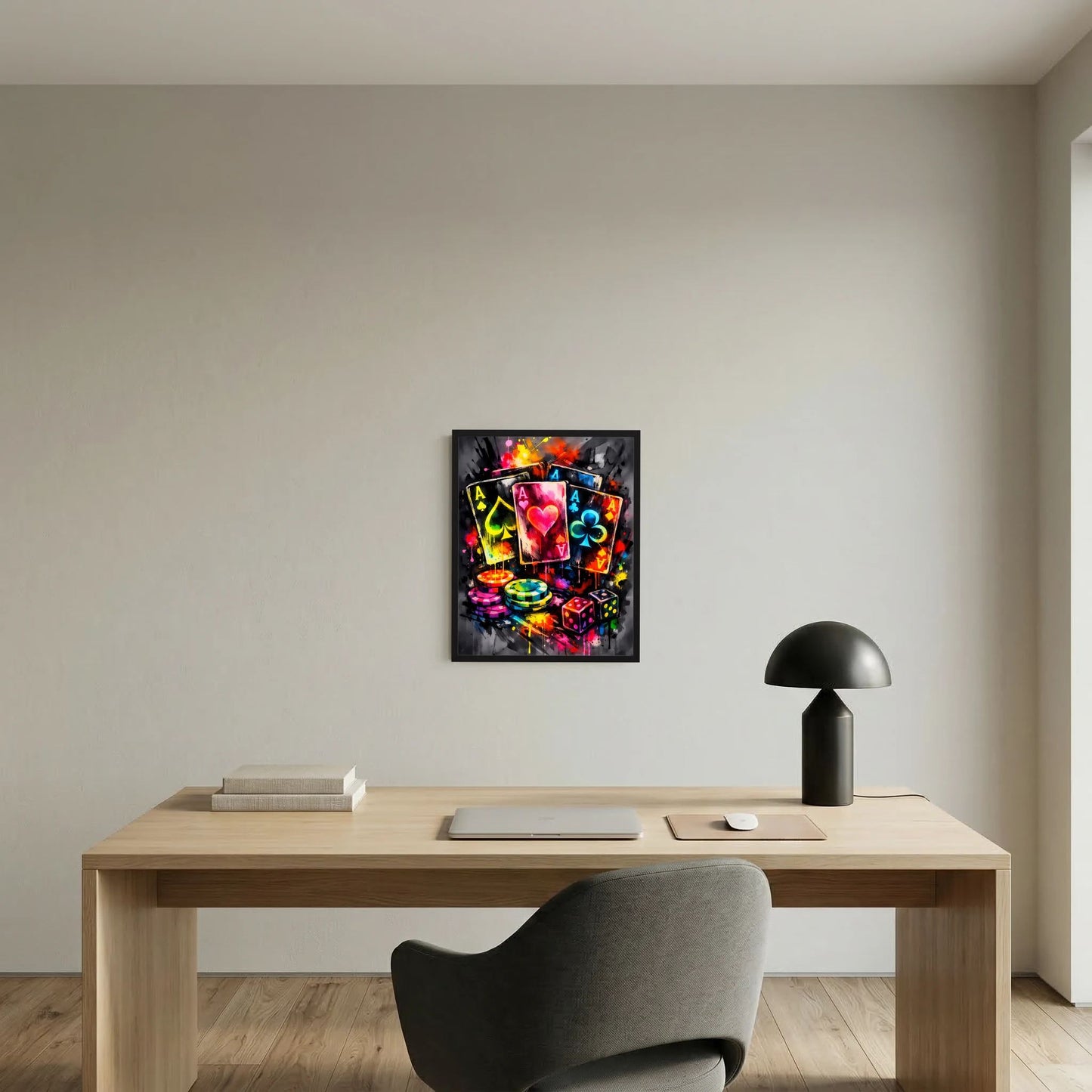 Kunstposter mit schwarzer Umrahmung: Neon-Pokerkarten, Pokerchips und Würfel