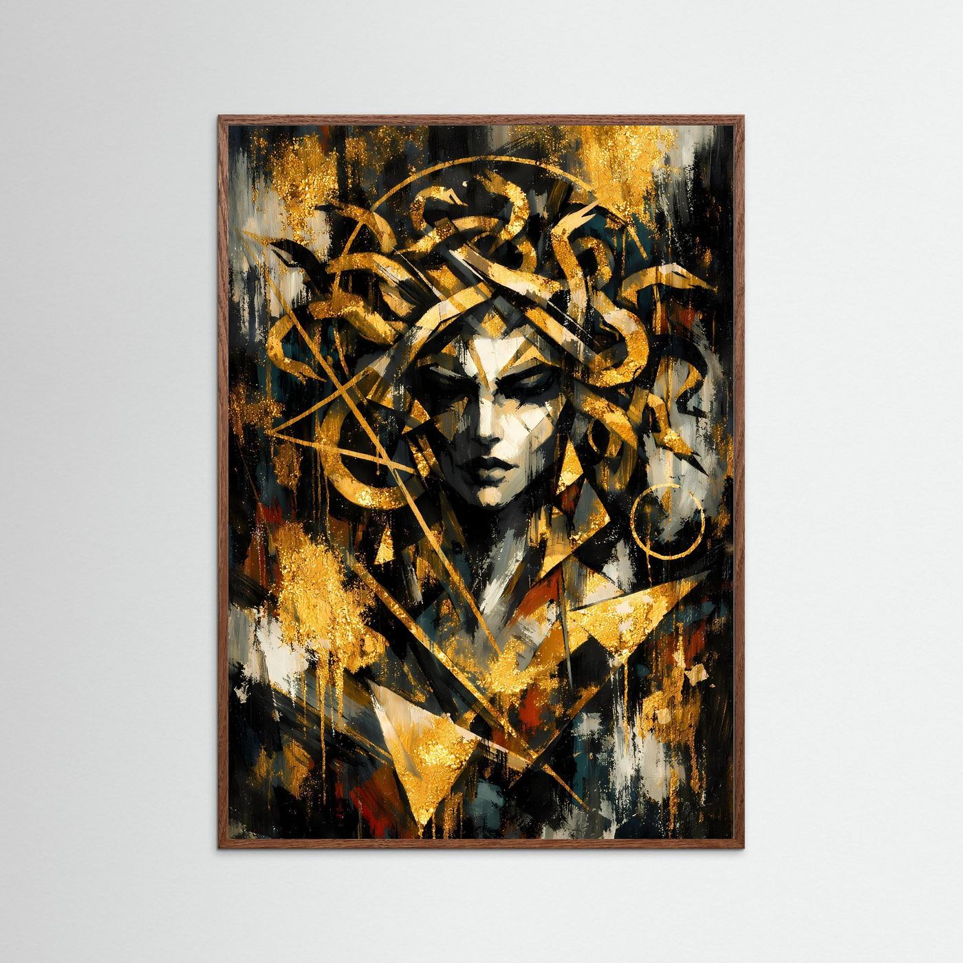 Mythologie-Poster im Hochformat mit Medusa-Porträt in Gold-, Schwarz- und Weißtönen, mit braunem Holzrahmen