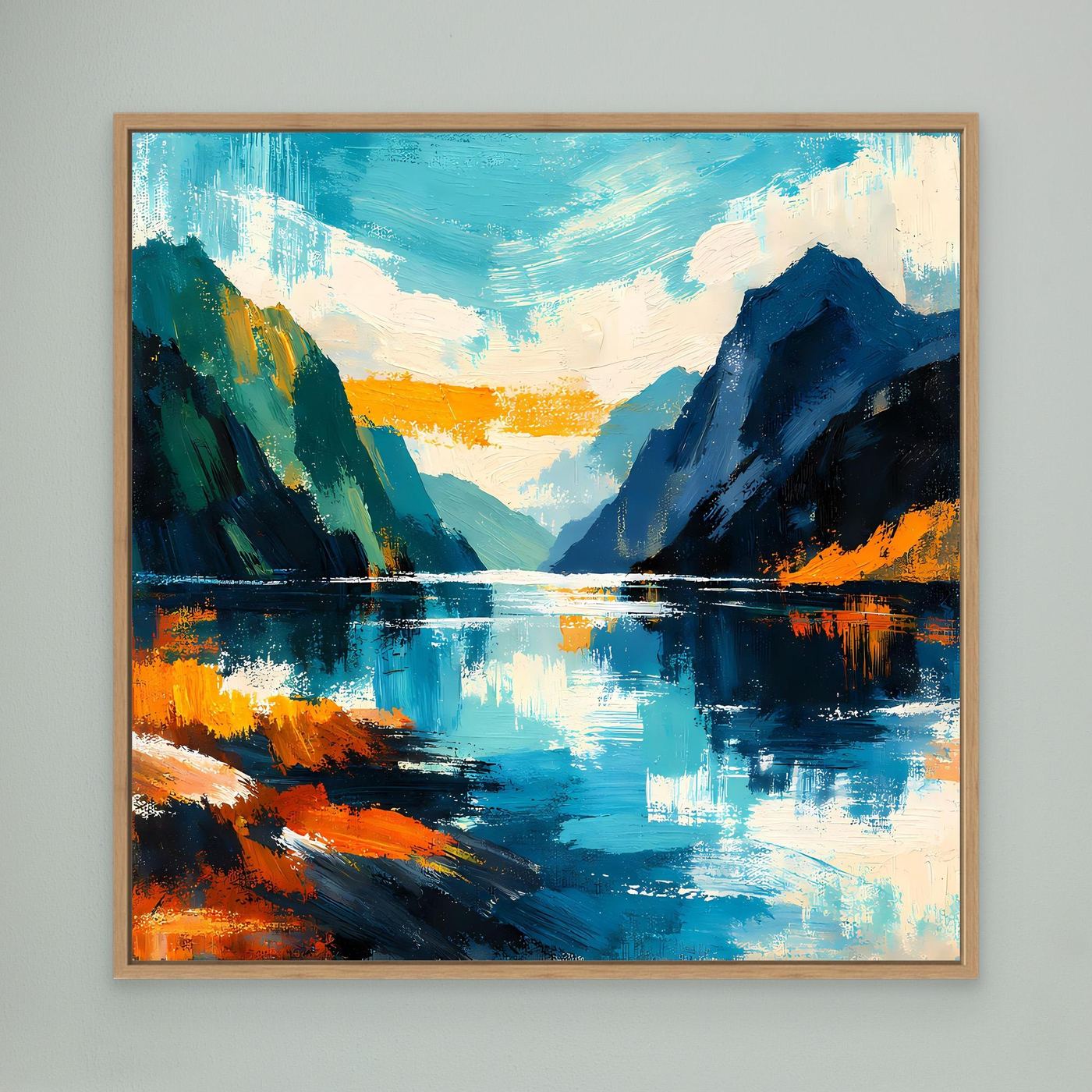 Abstraktes Leinwandbild Fjord-Landschaft mit Berge- und See-Spiegelung, gerahmt in hellem Holz (Eiche).