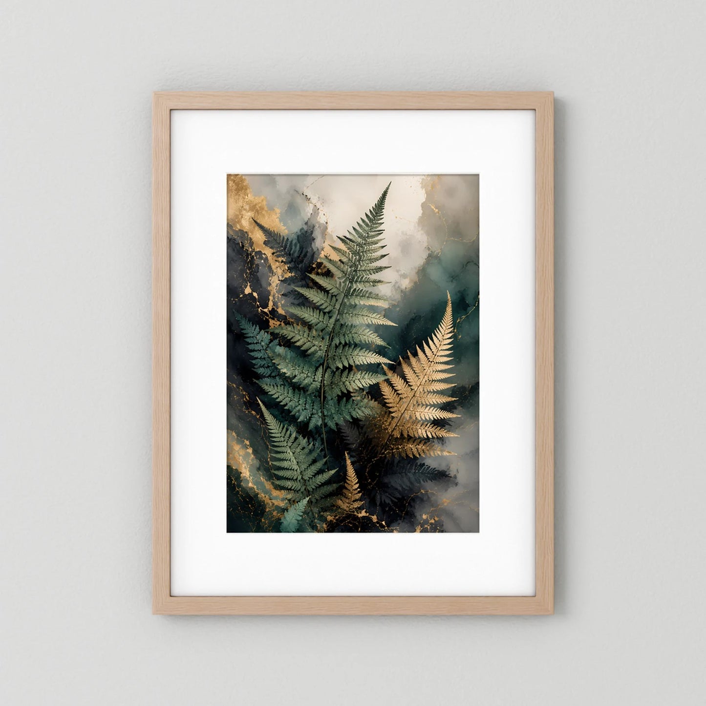 Edle Farnblätter in Grün & Gold | Botanische Kunst auf Marmoroptik | Poster Hochformat