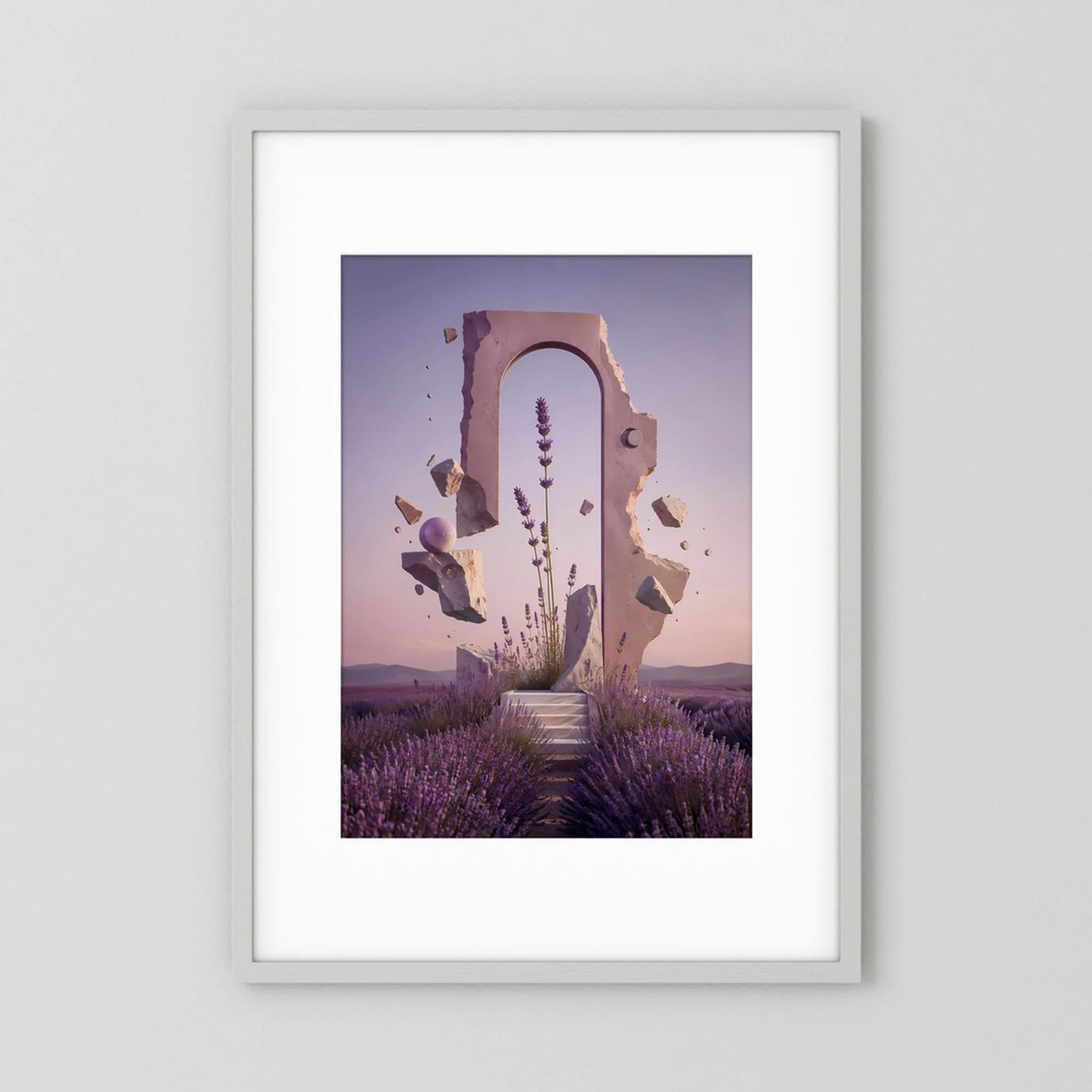 Gerahmtes Poster im Hochformat mit violettem Lavendelfeld und portalartiger Kaktusform