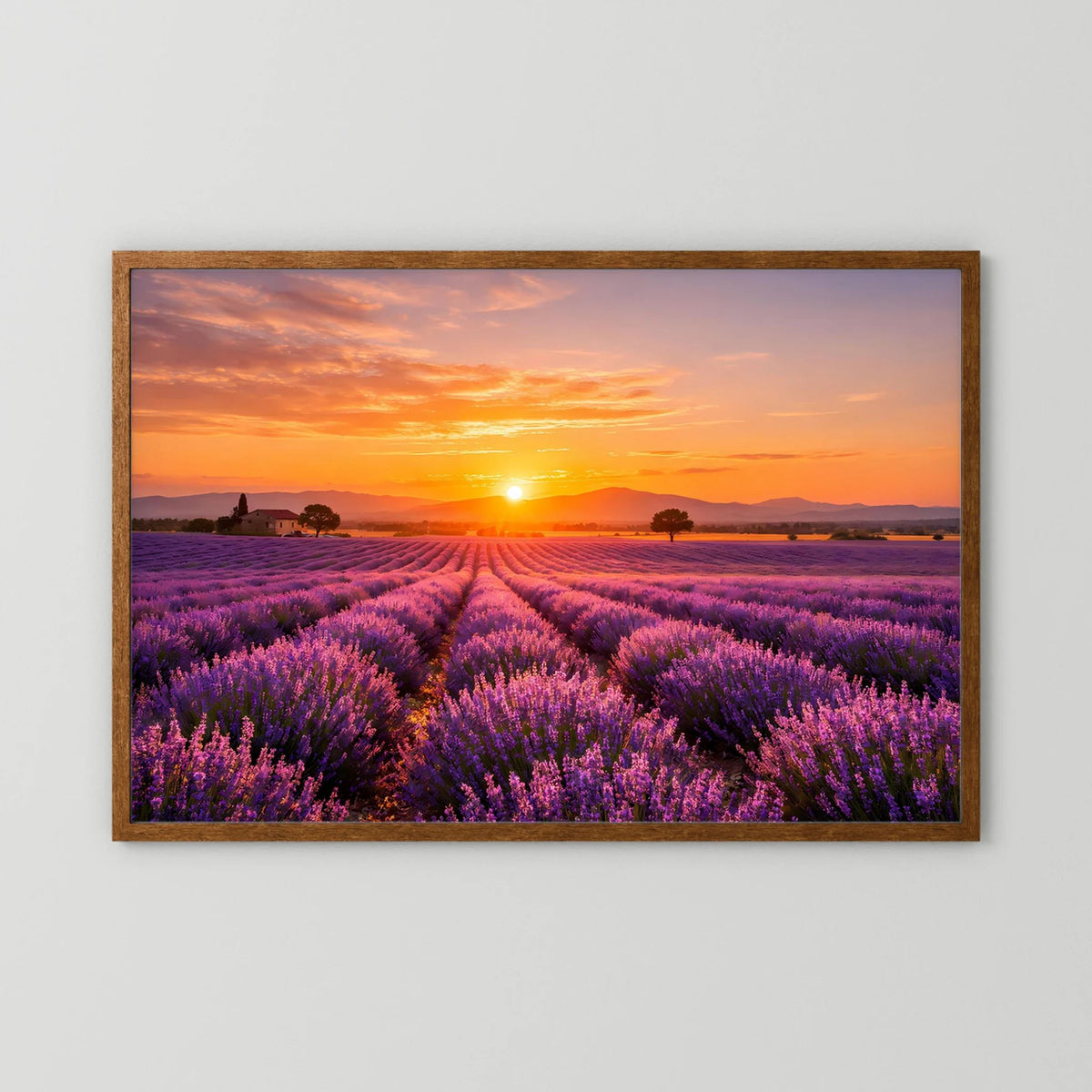 Lavendelfeld-Wandbild im Querformat mit Sonnenuntergang, dunkler Eichenrahmen