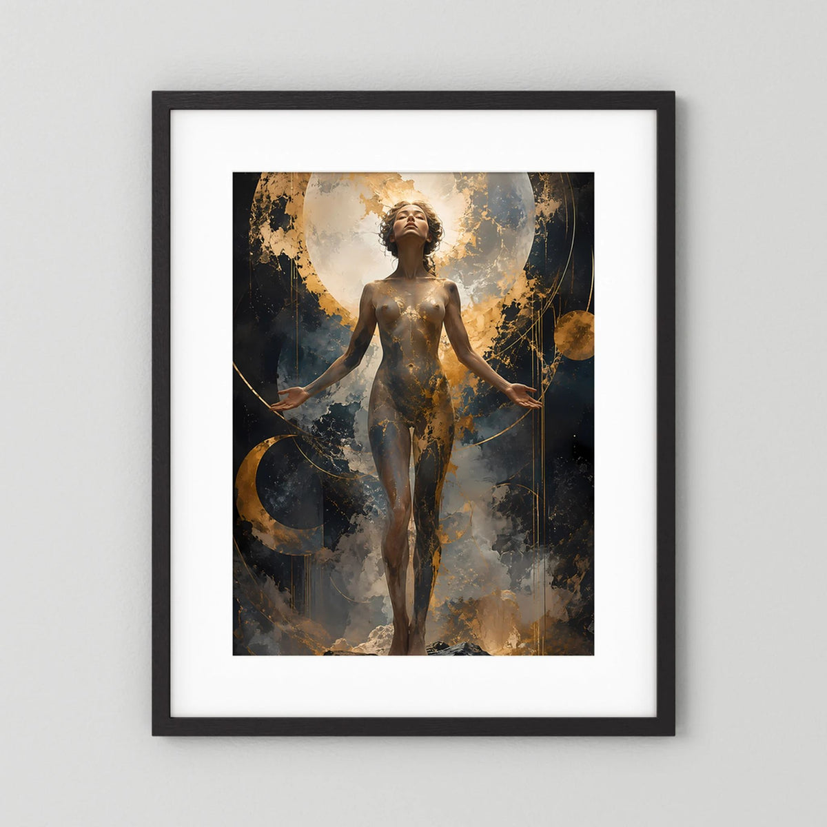 Mondgöttin in Gold | Mystische Frau vor Vollmond | Poster Hochformat