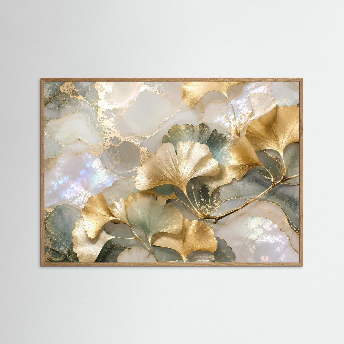 Botanisches Poster im hellen Eichenrahmen: goldene Ginkgo-Blätter auf Perlmutt, Querformat