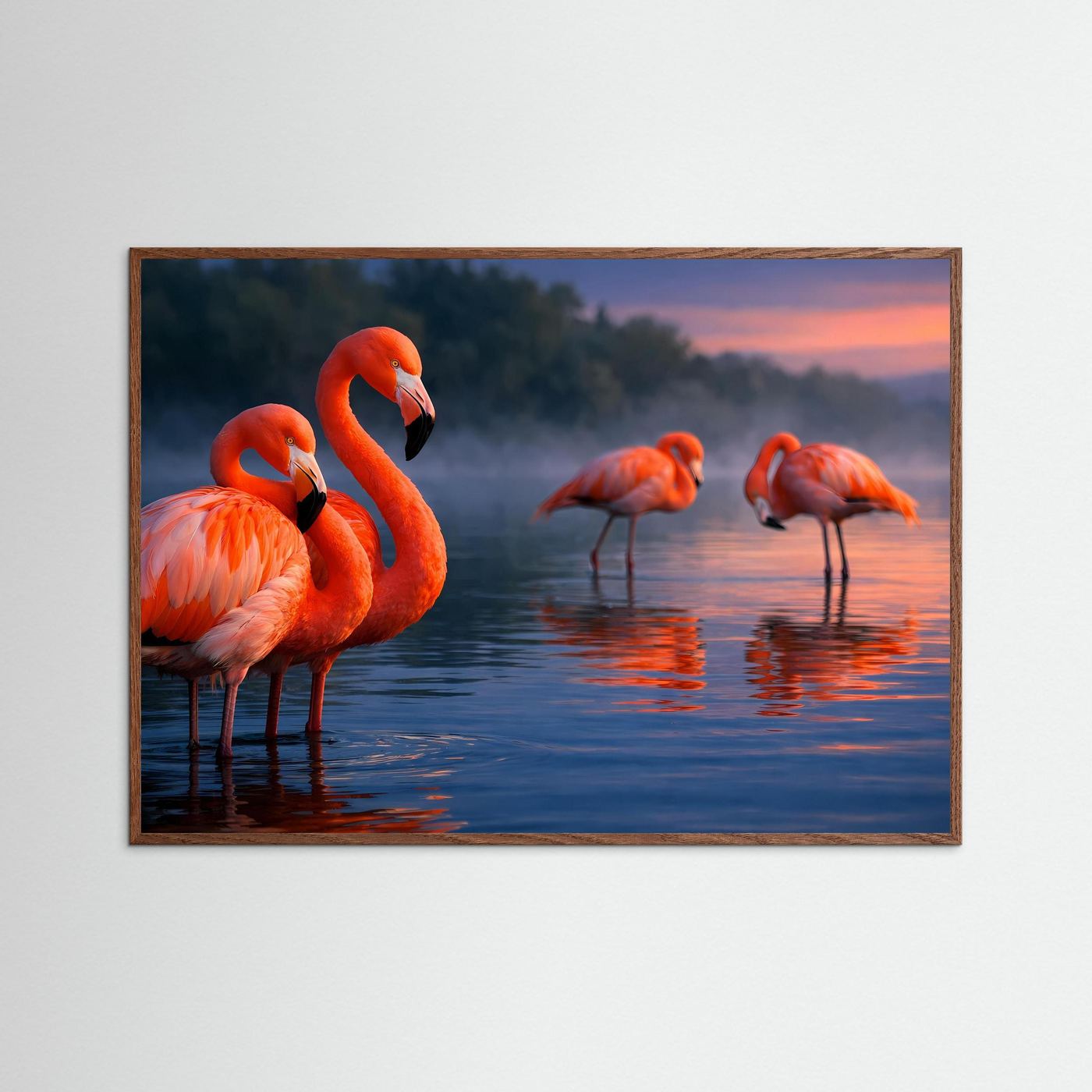 Naturposter im Querformat: Flamingos im Abendrot, brauner Holzrahmen