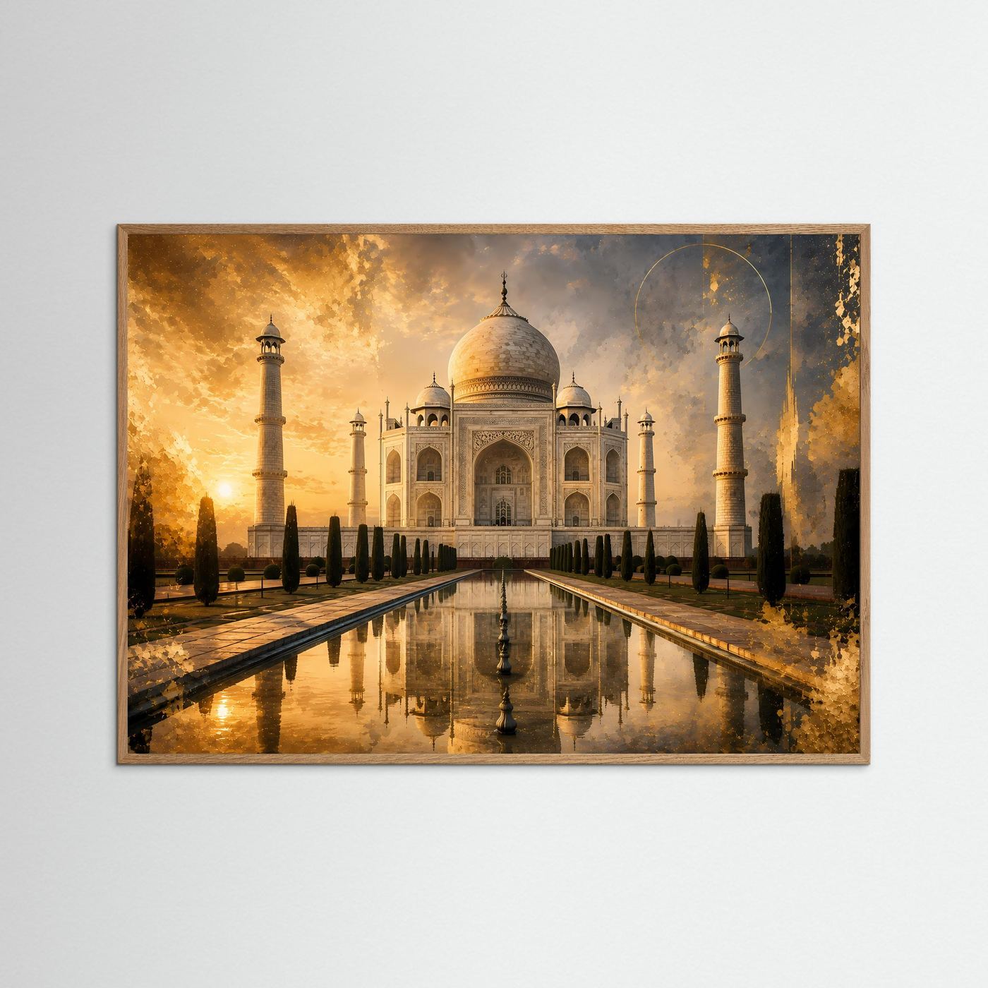 Poster mit Taj Mahal und Spiegelbecken, Kuppel und Minarette, heller Holzrahmen
