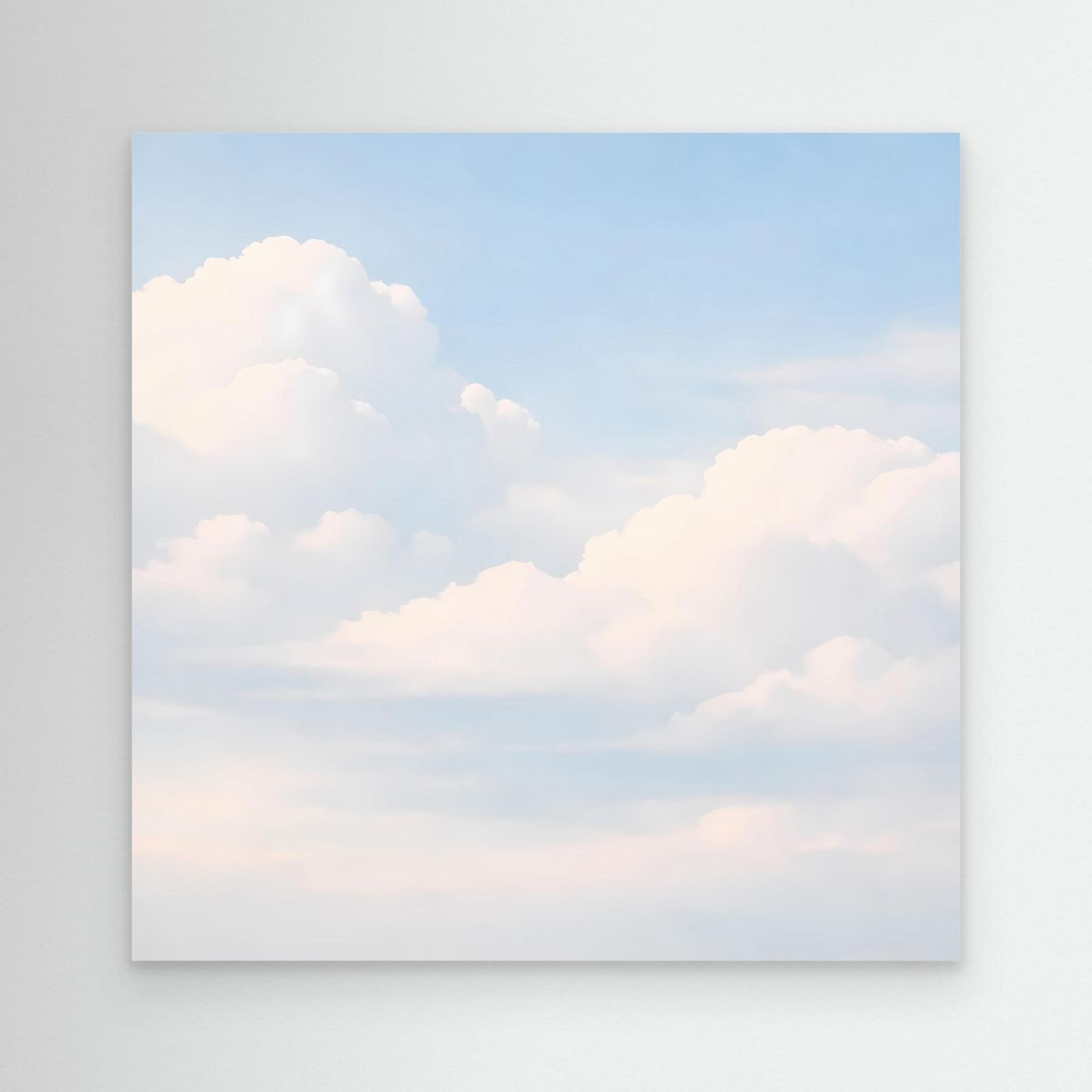 Quadratisches Leinwandbild mit pastellfarbenen Wolken am hellblauen Himmel
