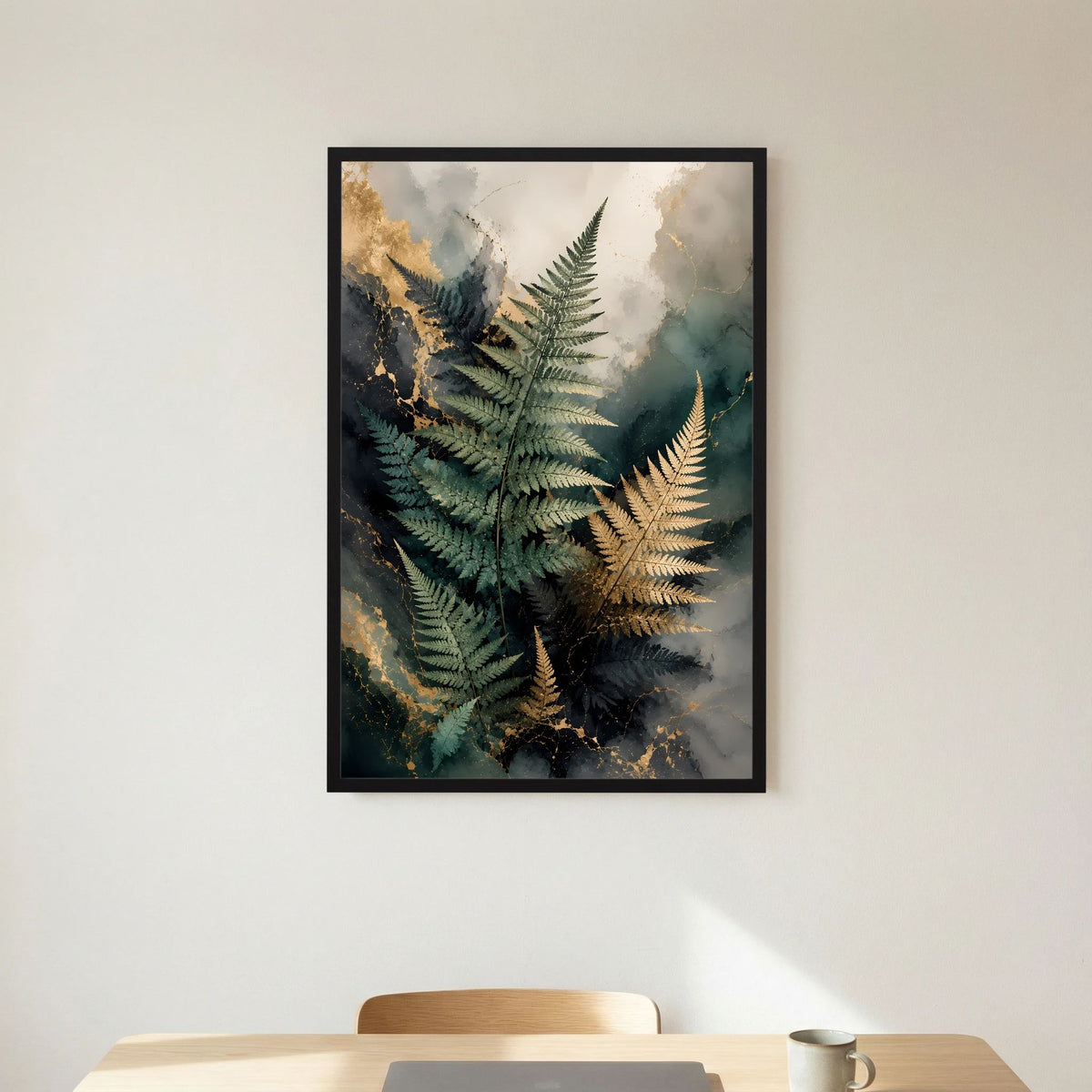 Edle Farnblätter in Grün & Gold | Botanische Kunst auf Marmoroptik | Poster Hochformat