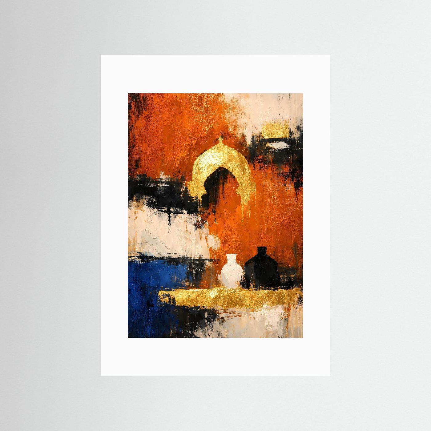 Abstraktes Stillleben mit weißem Passepartout: orange, blau, goldene Bogenform, schwarze Details
