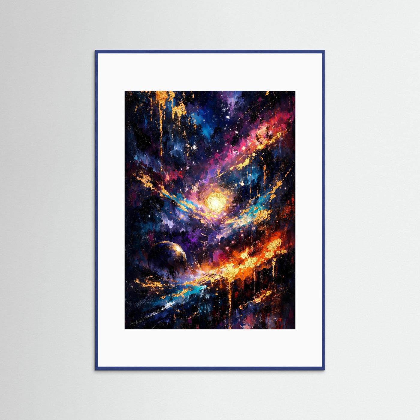 Hochformat-Weltallposter mit blauem Holzrahmen und weißem Passepartout, abstrakte Galaxie