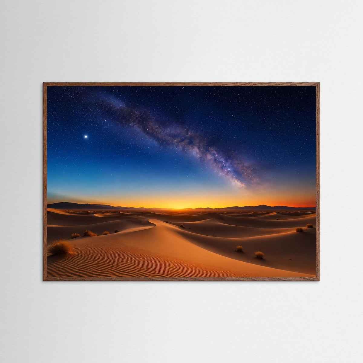 Poster im Querformat mit dunklem Eichenholzrahmen, Sternenhimmel über Sanddünen