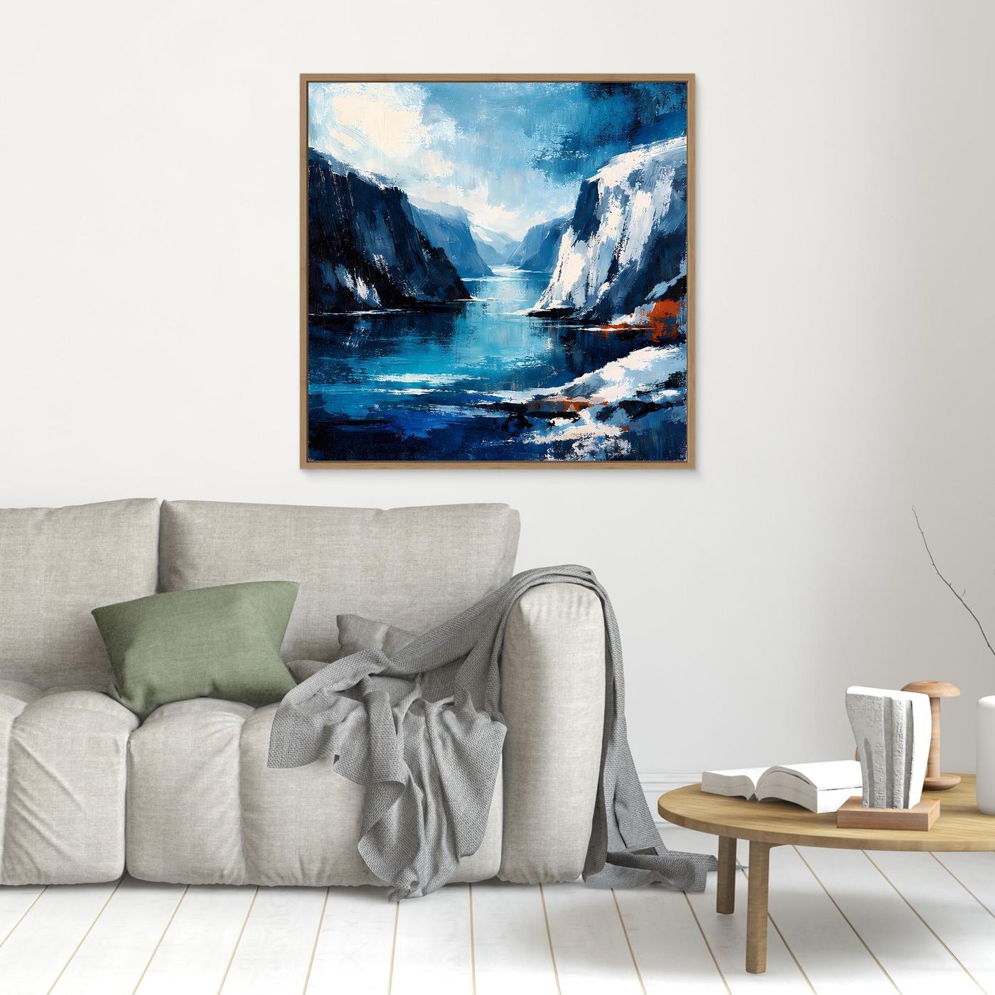 Leinwand-Wandbild mit abstrakter Felsküste und blauem Meer, goldbraun gerahmt