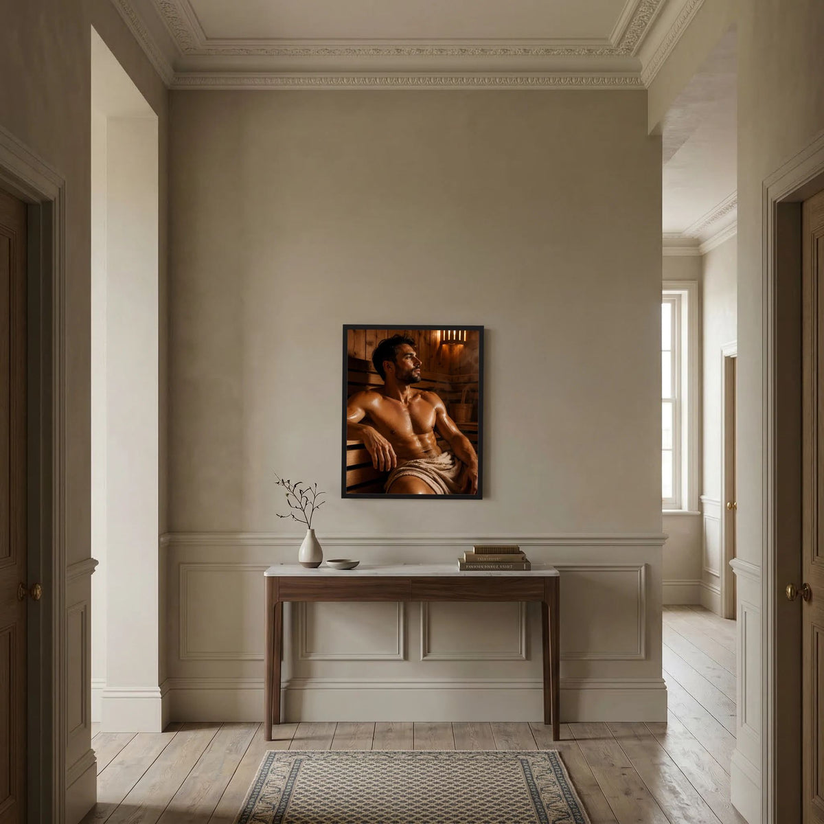 Sauna-Poster im Hochformat mit schwarzem Rahmen im Flur: Mann in der Sauna