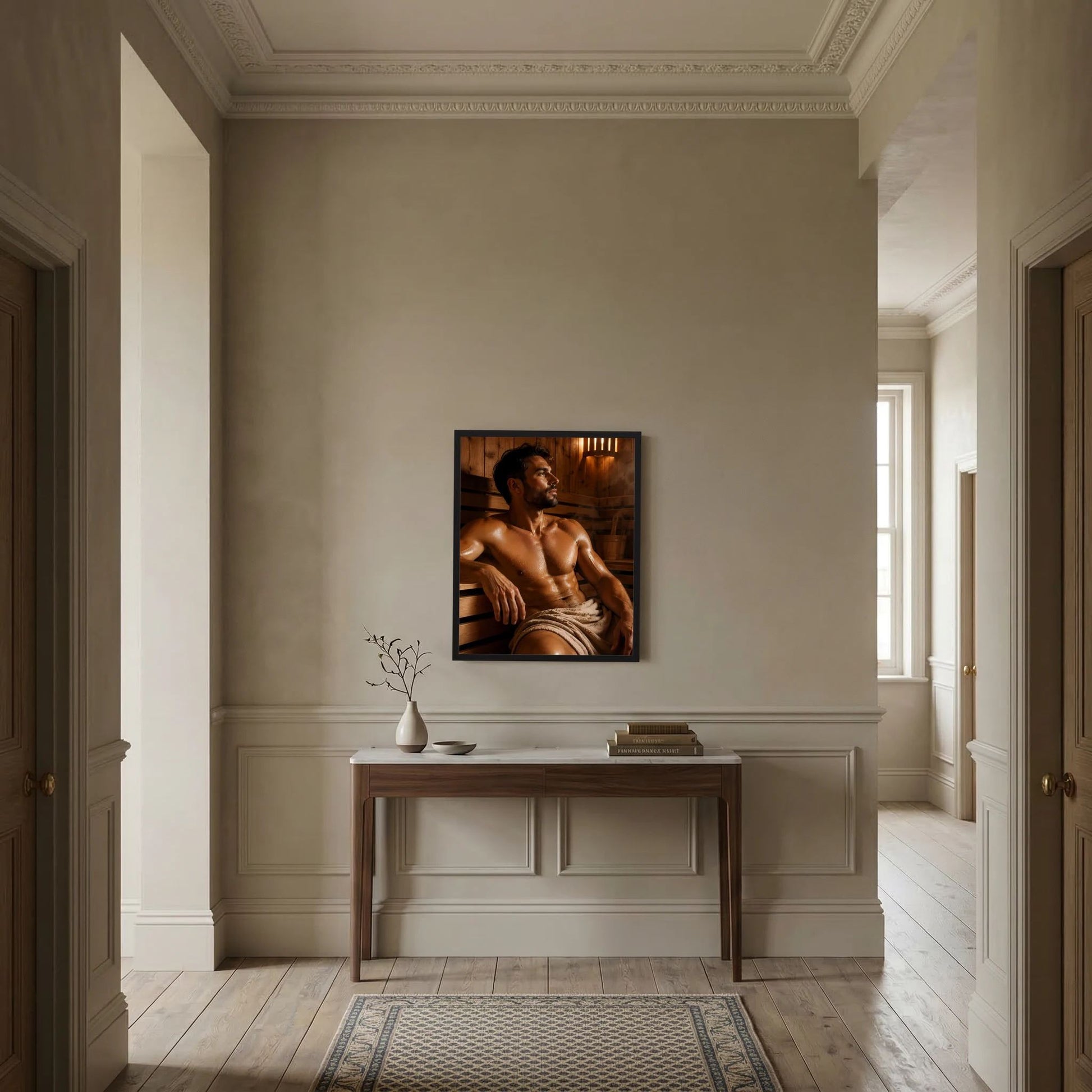 Sauna-Poster im Hochformat mit schwarzem Rahmen im Flur: Mann in der Sauna