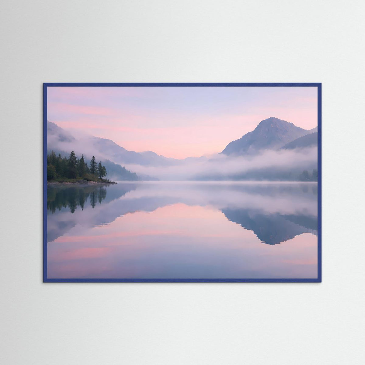 Wandkunst Bergsee-Landschaft im Dämmerlicht mit blauem Rahmen, rosa-blaue Farbtöne