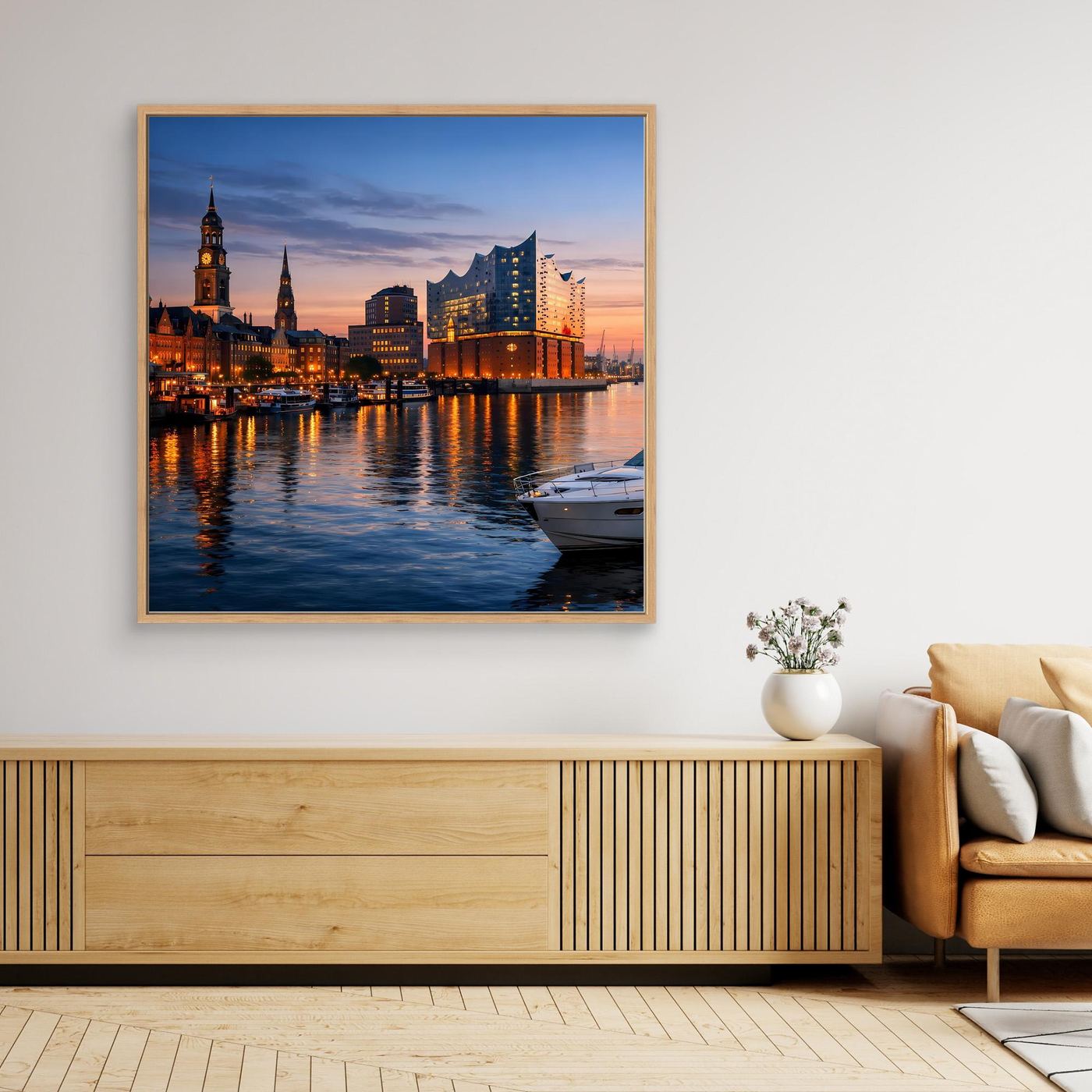 Gerahmtes Leinwand-Wandbild mit Hamburger Hafen-Skyline bei Dämmerung, Reflexion im Wasser