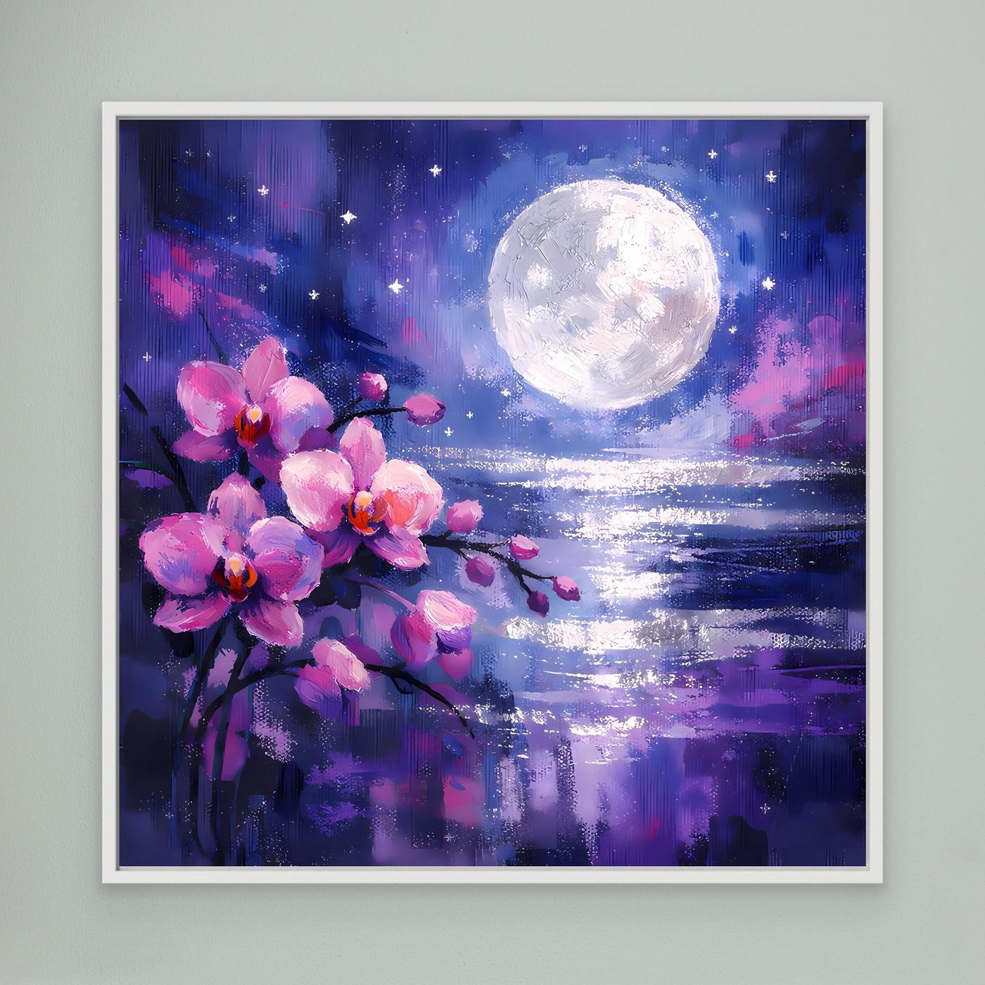 Wandbild im weißen Rahmen: pinke Blumen am Mondschein über blau-violettem Meer