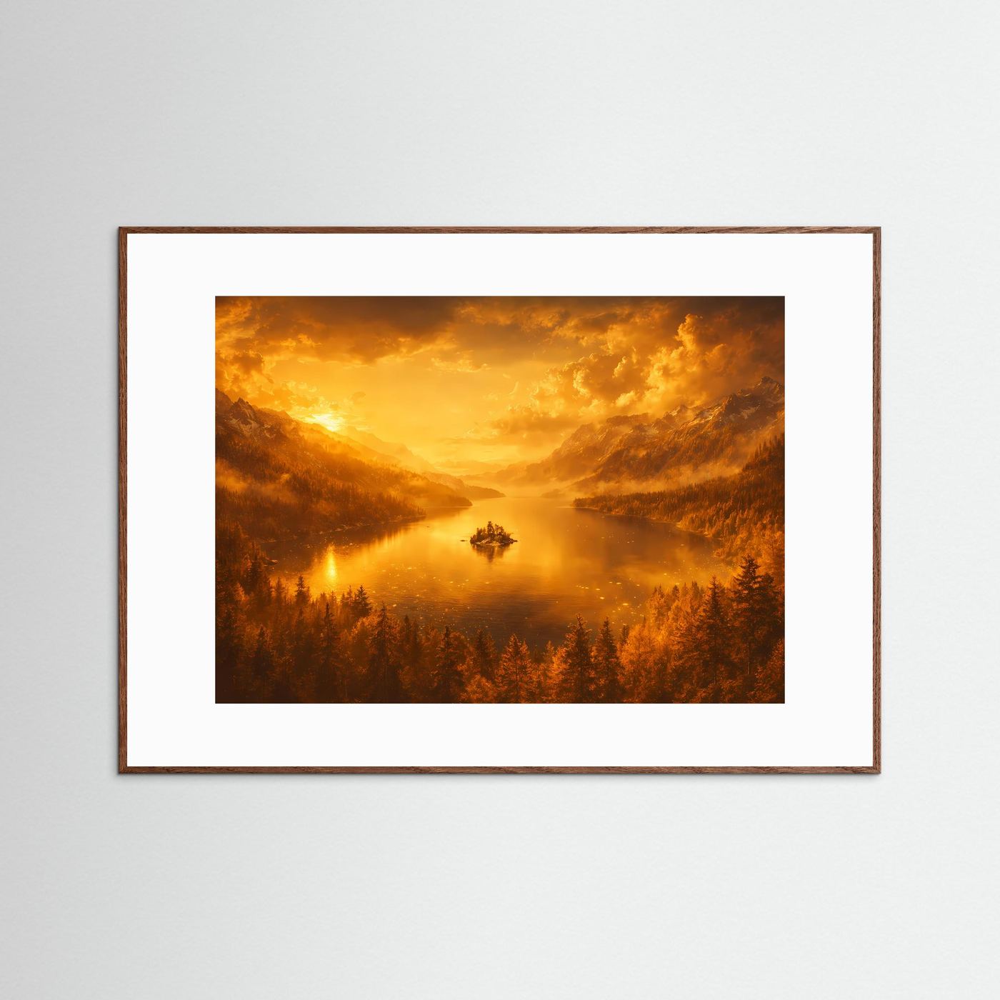 Wandbild mit braunem Rahmen und weißem Passepartout: Alpenlandschaft mit Bergsee.