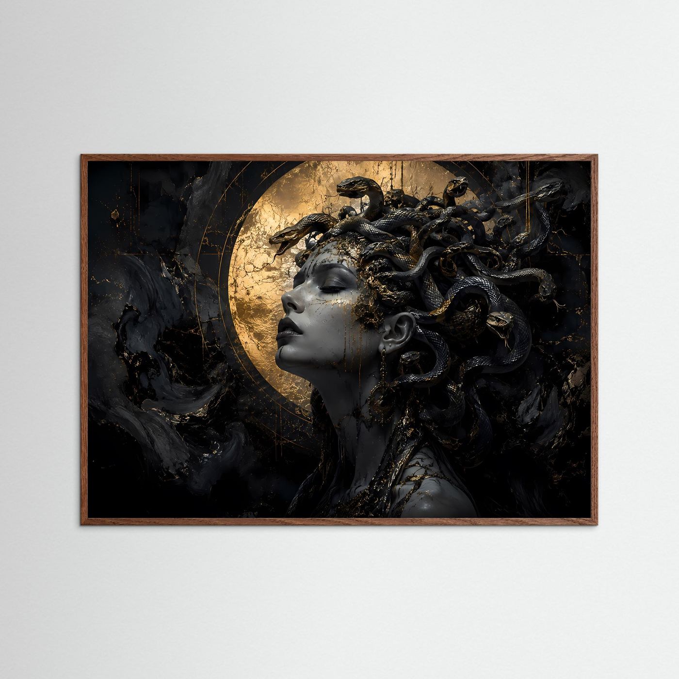 Medusa Poster Schwarz Gold | Mythologie Wandkunst | Dunkle Fantasy Kunst | Elegante Gorgone | Luxuriöse Leinwand mit Goldakzenten